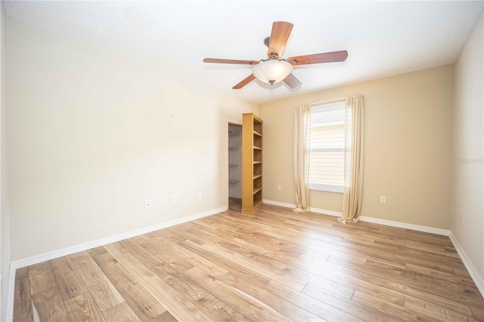 Image 16 of 27 For 2186 Cherry Vale Place