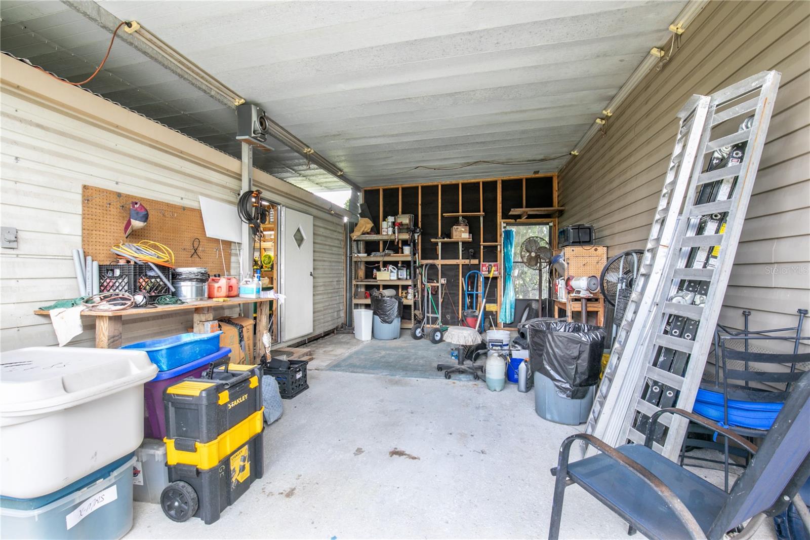 Image 26 of 37 For 17000 251st Terrace