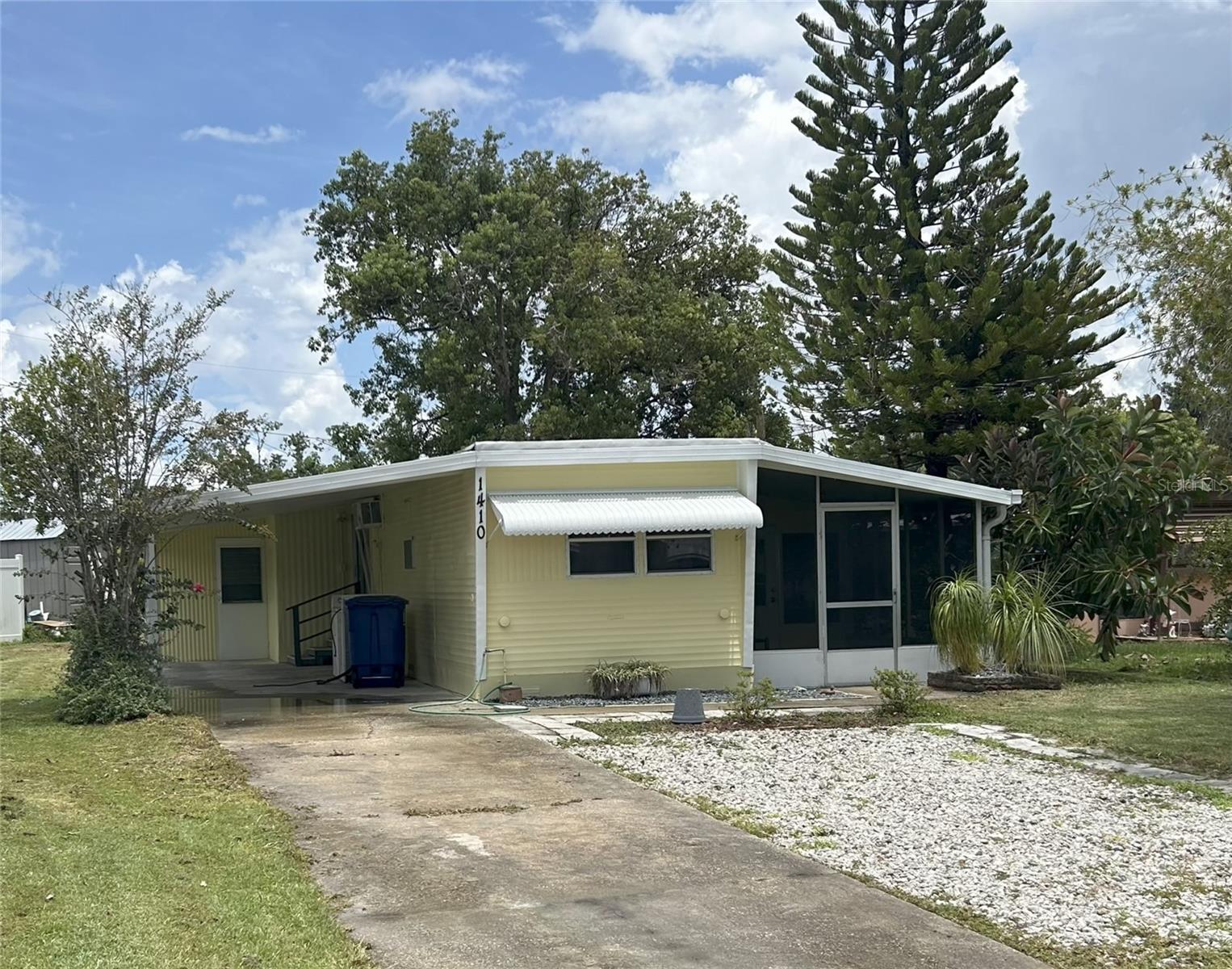 Details for 1410 Lakeview Drive, TAVARES, FL 32778