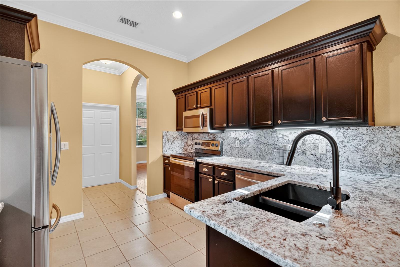 Image 9 of 34 For 24515 Bocage Way