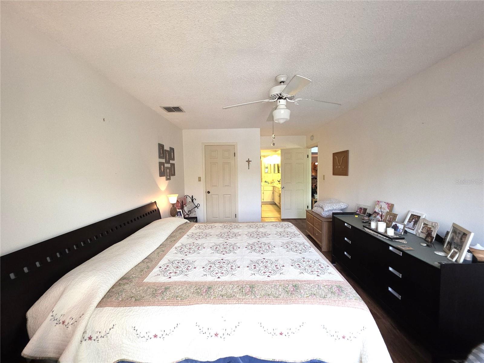 Image 17 of 28 For 804 Palm Harbor Court