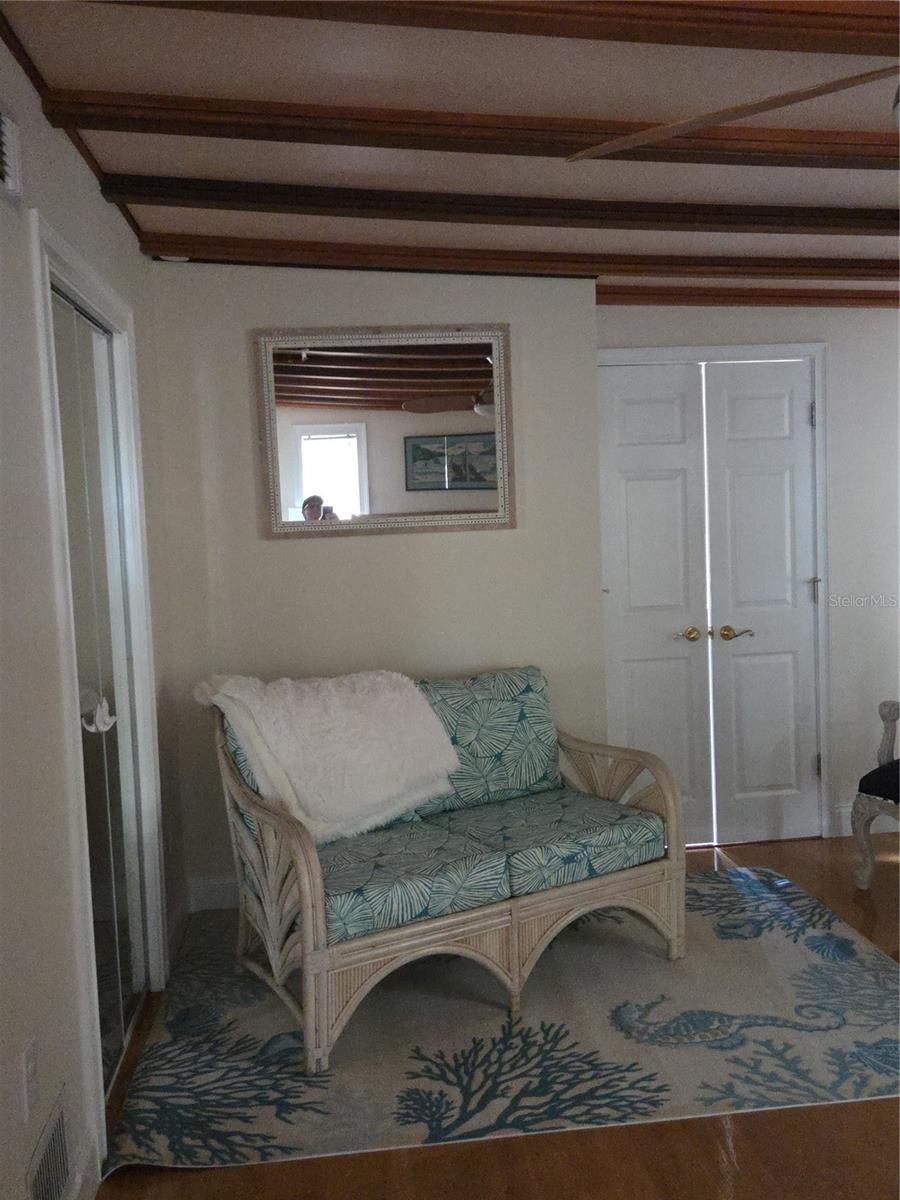 Image 55 of 81 For 507 Lakeshore Drive