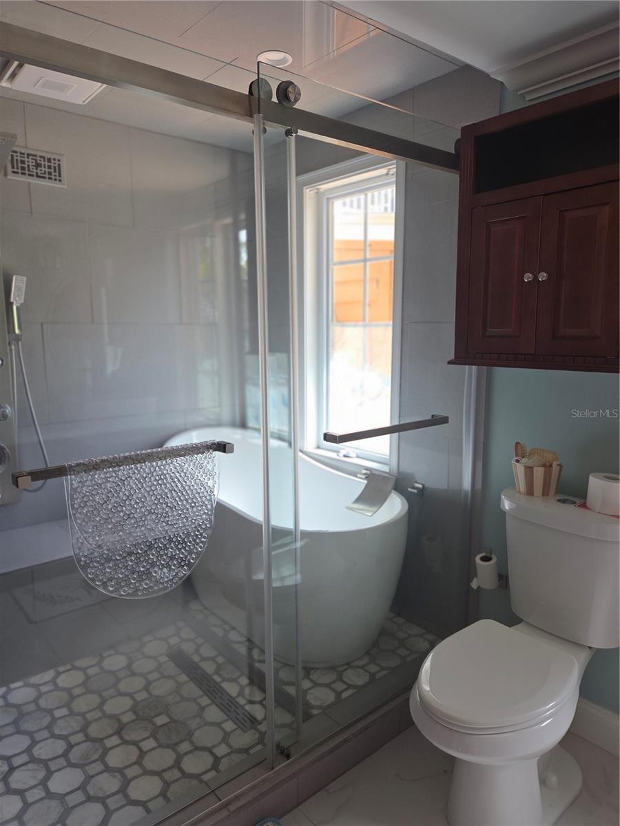 Image 58 of 81 For 507 Lakeshore Drive