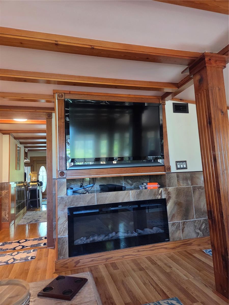 Image 63 of 81 For 507 Lakeshore Drive