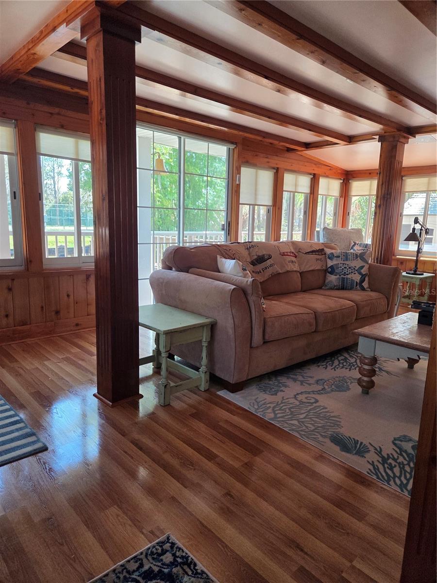 Image 67 of 81 For 507 Lakeshore Drive