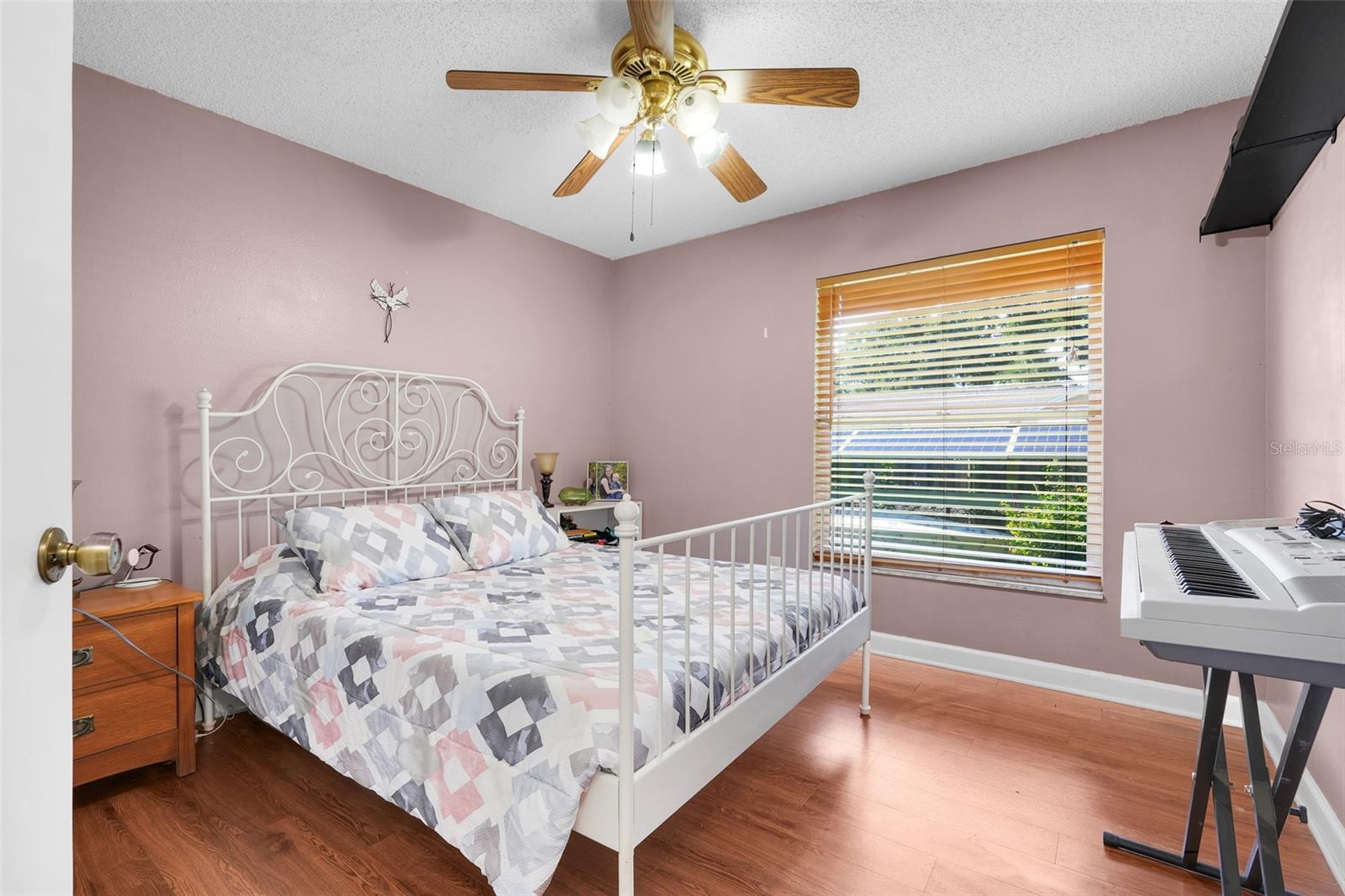 Image 11 of 32 For 15924 Sausalito Circle