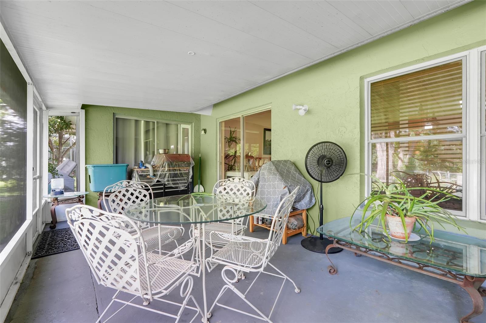 Image 26 of 32 For 15924 Sausalito Circle