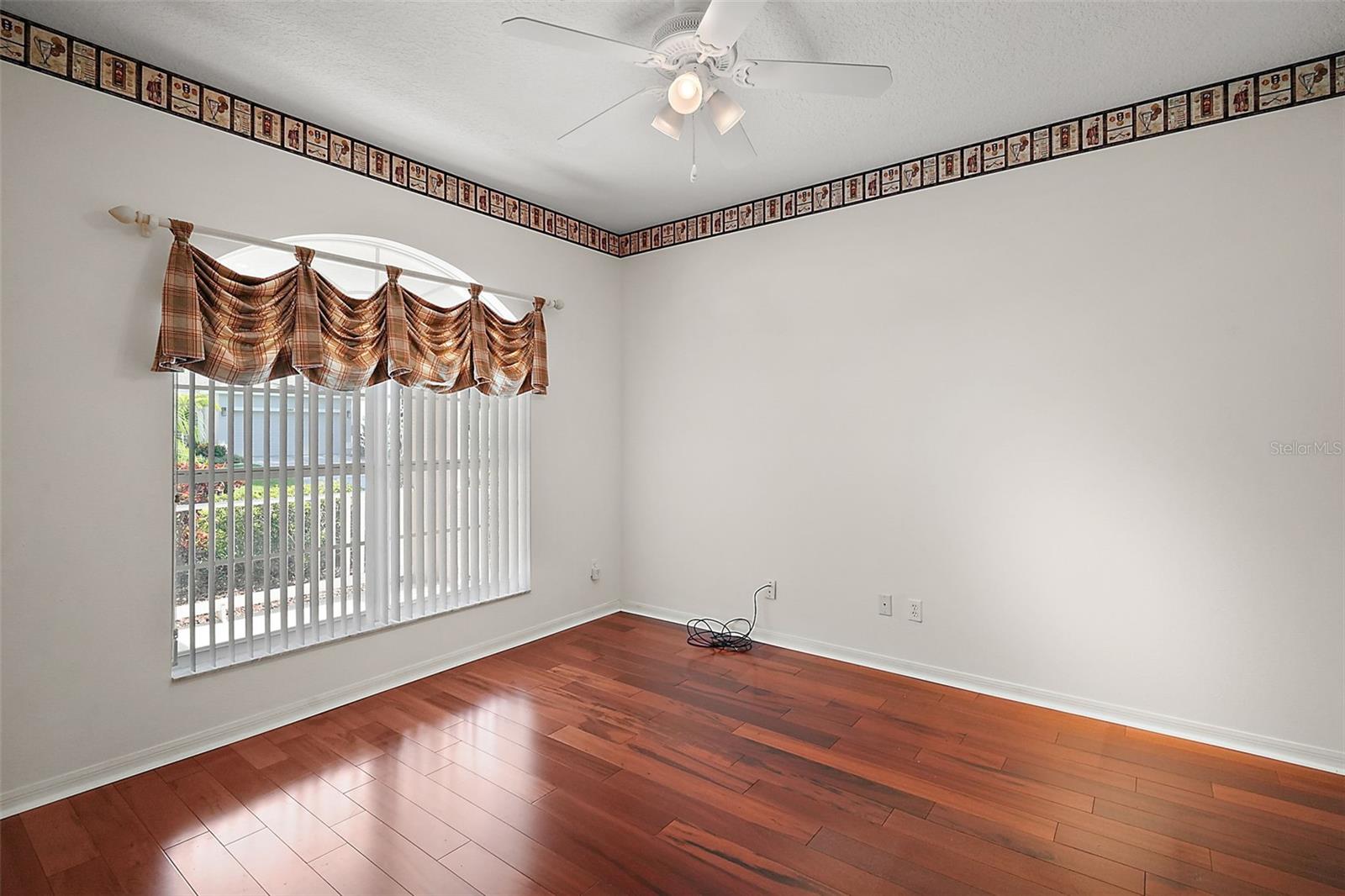 Image 6 of 21 For 3443 Capland Avenue