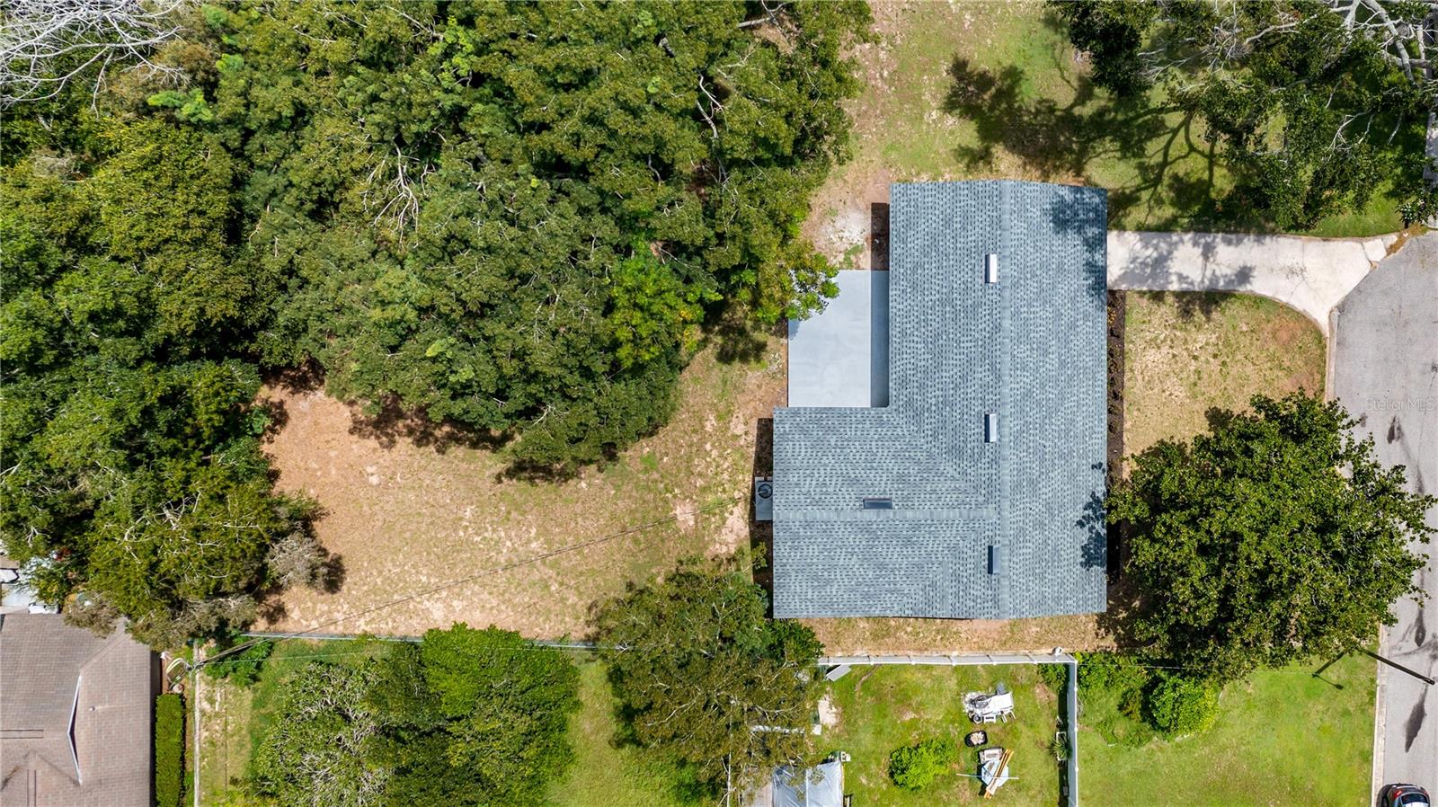Image 3 of 32 For 472 Sheldon Place
