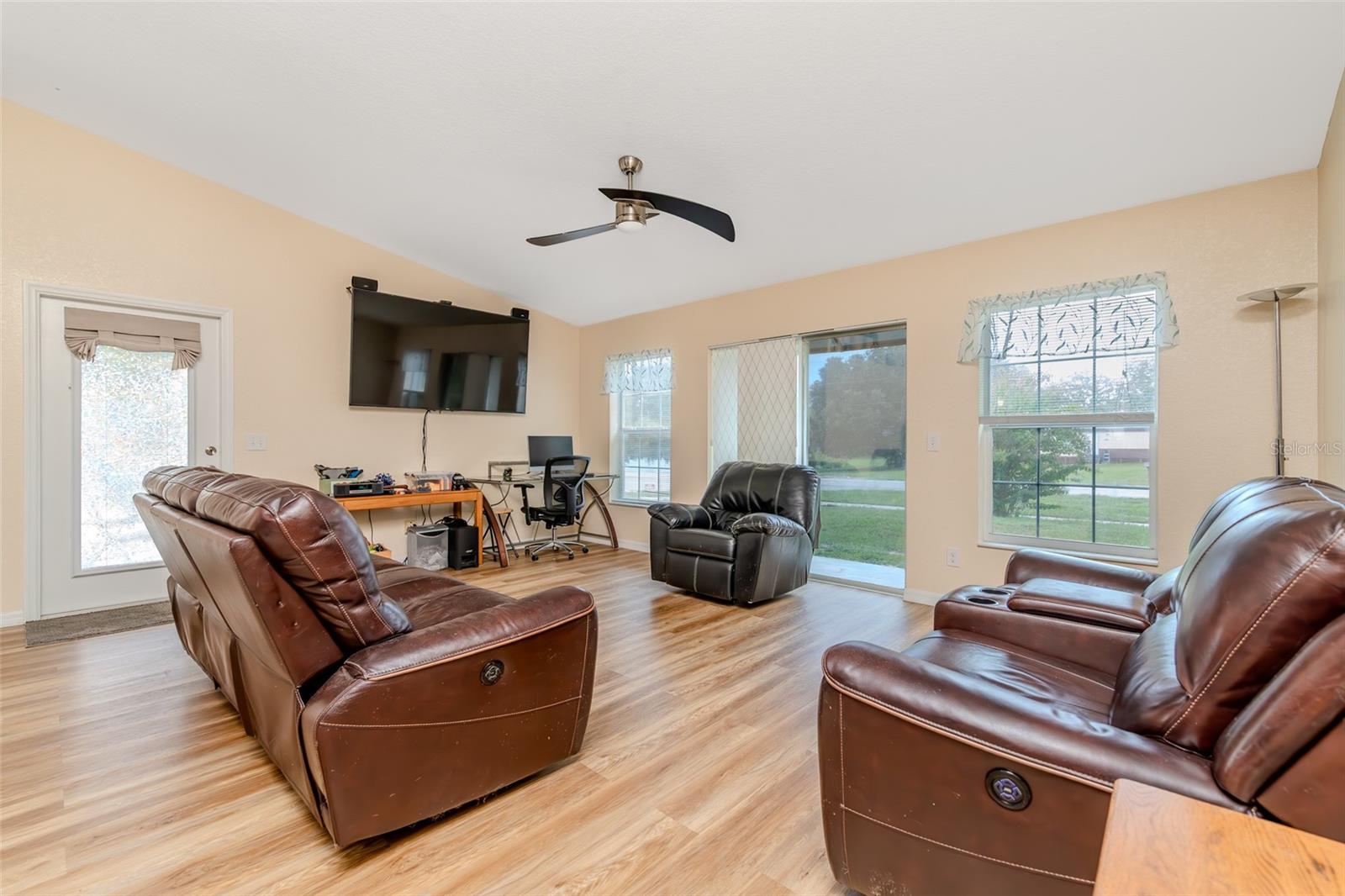 Image 8 of 36 For 1202 Conch Key Lane