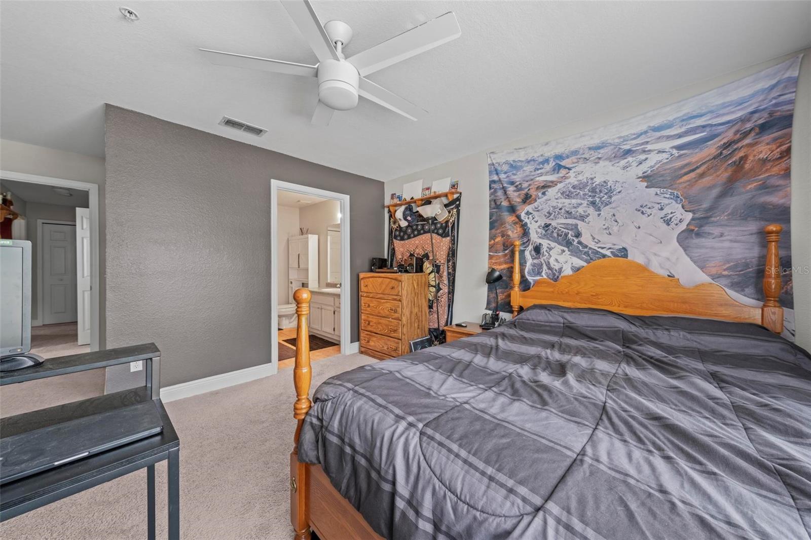 Image 22 of 28 For 3396 Parkchester Square Boulevard 204