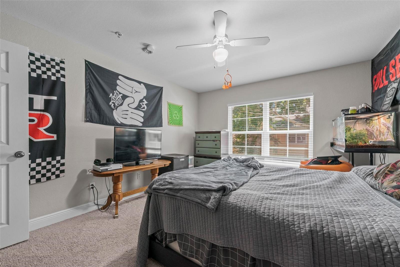 Image 26 of 28 For 3396 Parkchester Square Boulevard 204