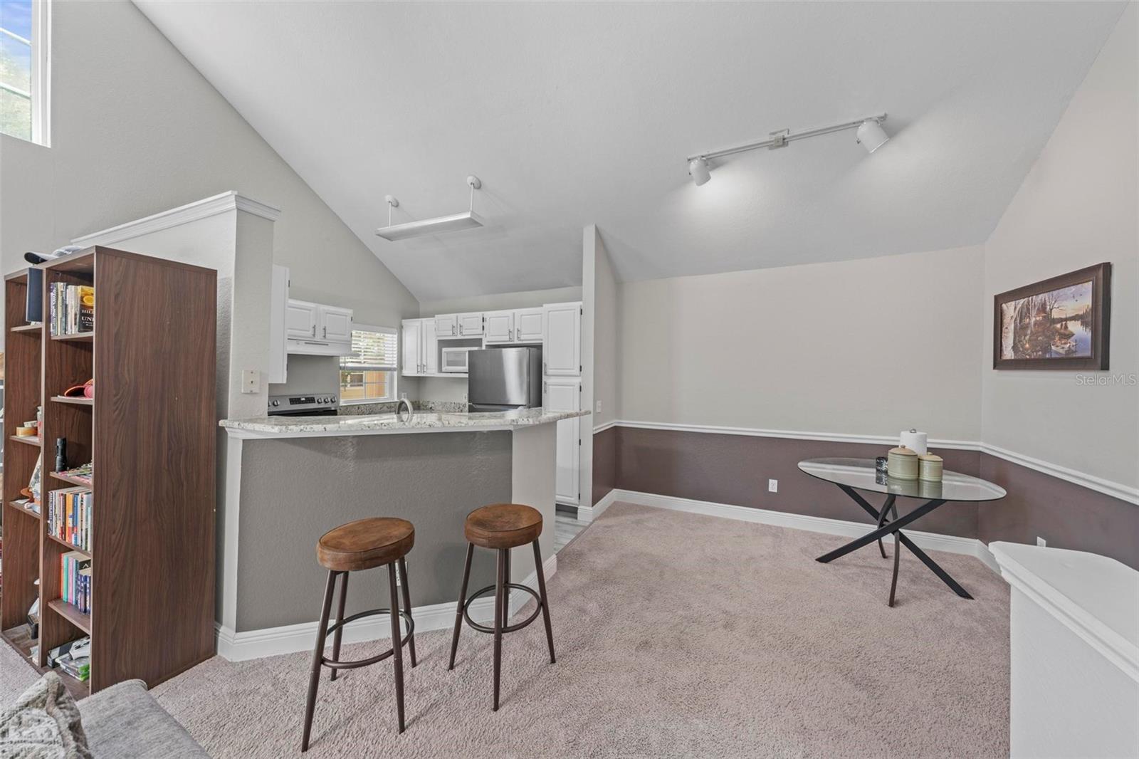 Image 3 of 28 For 3396 Parkchester Square Boulevard 204
