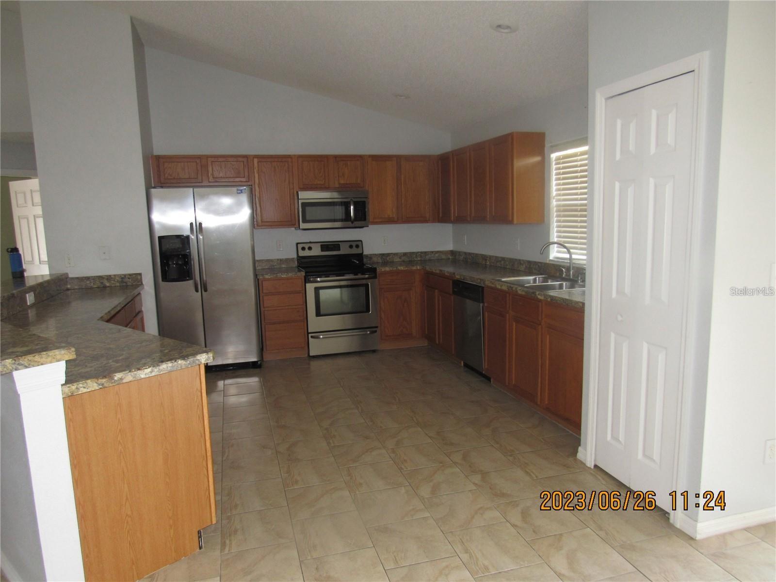 Image 3 of 21 For 1018 Bluegrass Drive