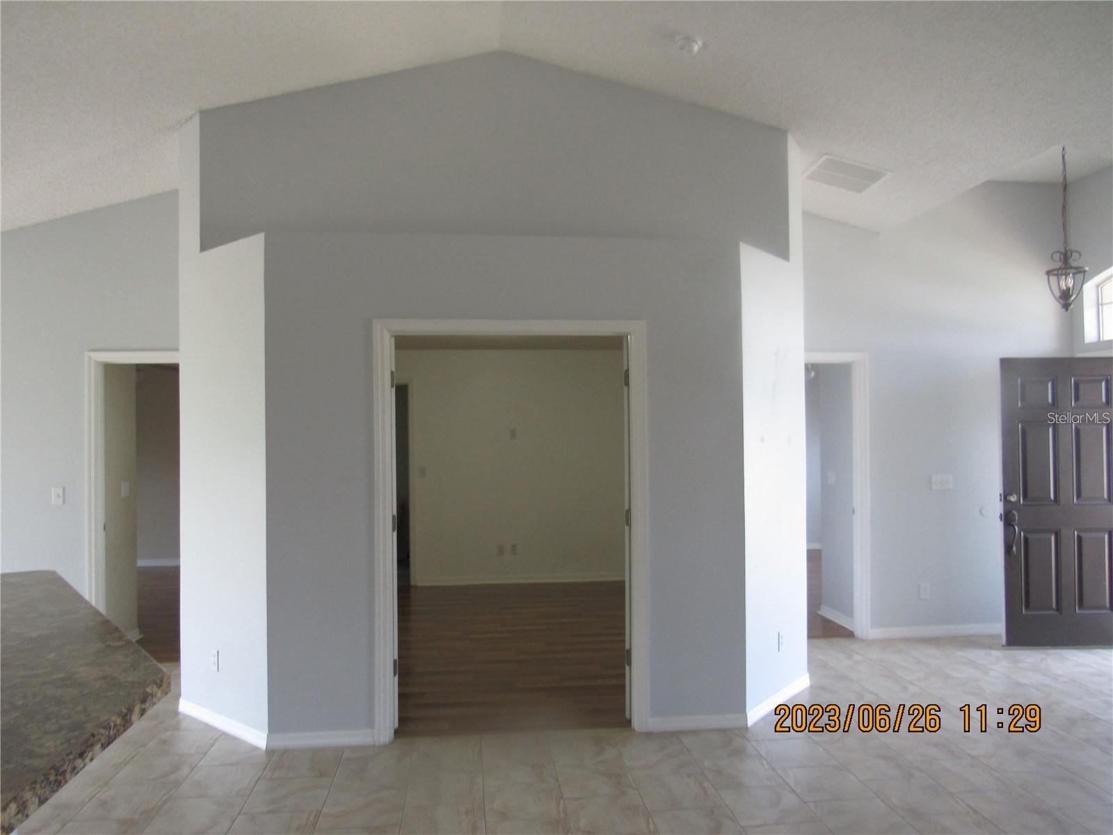 Image 7 of 21 For 1018 Bluegrass Drive