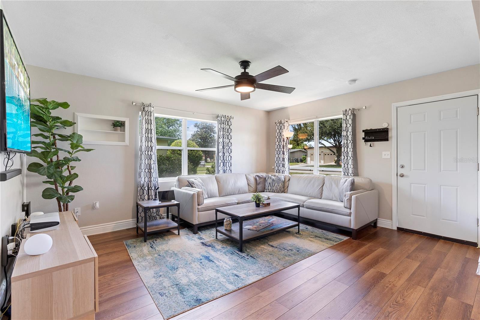 Image 5 of 28 For 3516 Price Avenue