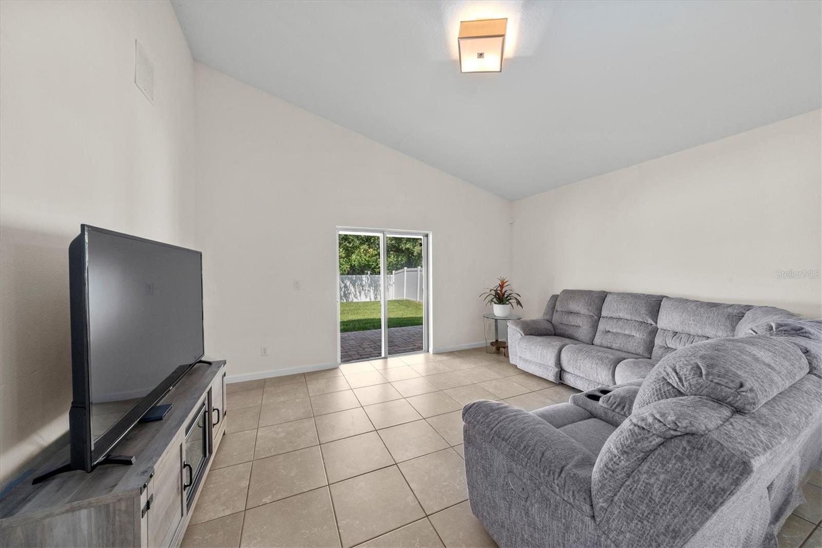 Image 17 of 31 For 8071 Westfield Circle