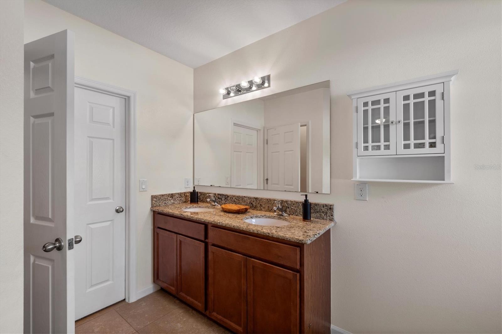 Image 21 of 31 For 8071 Westfield Circle
