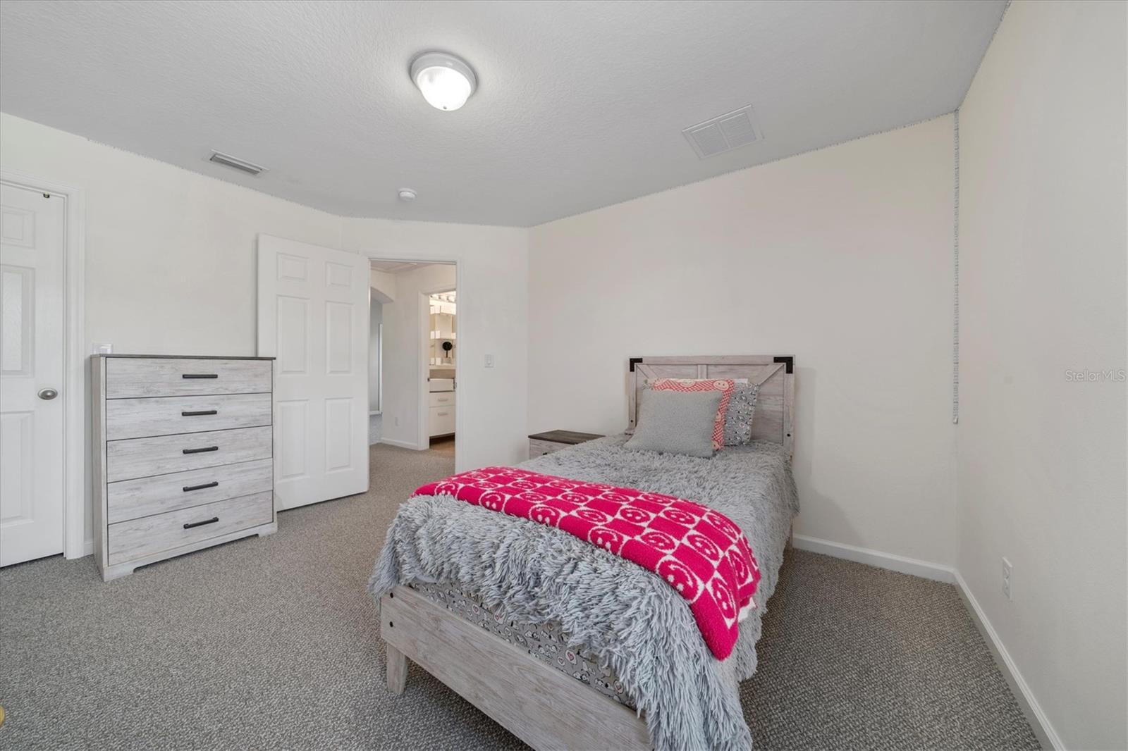 Image 25 of 31 For 8071 Westfield Circle