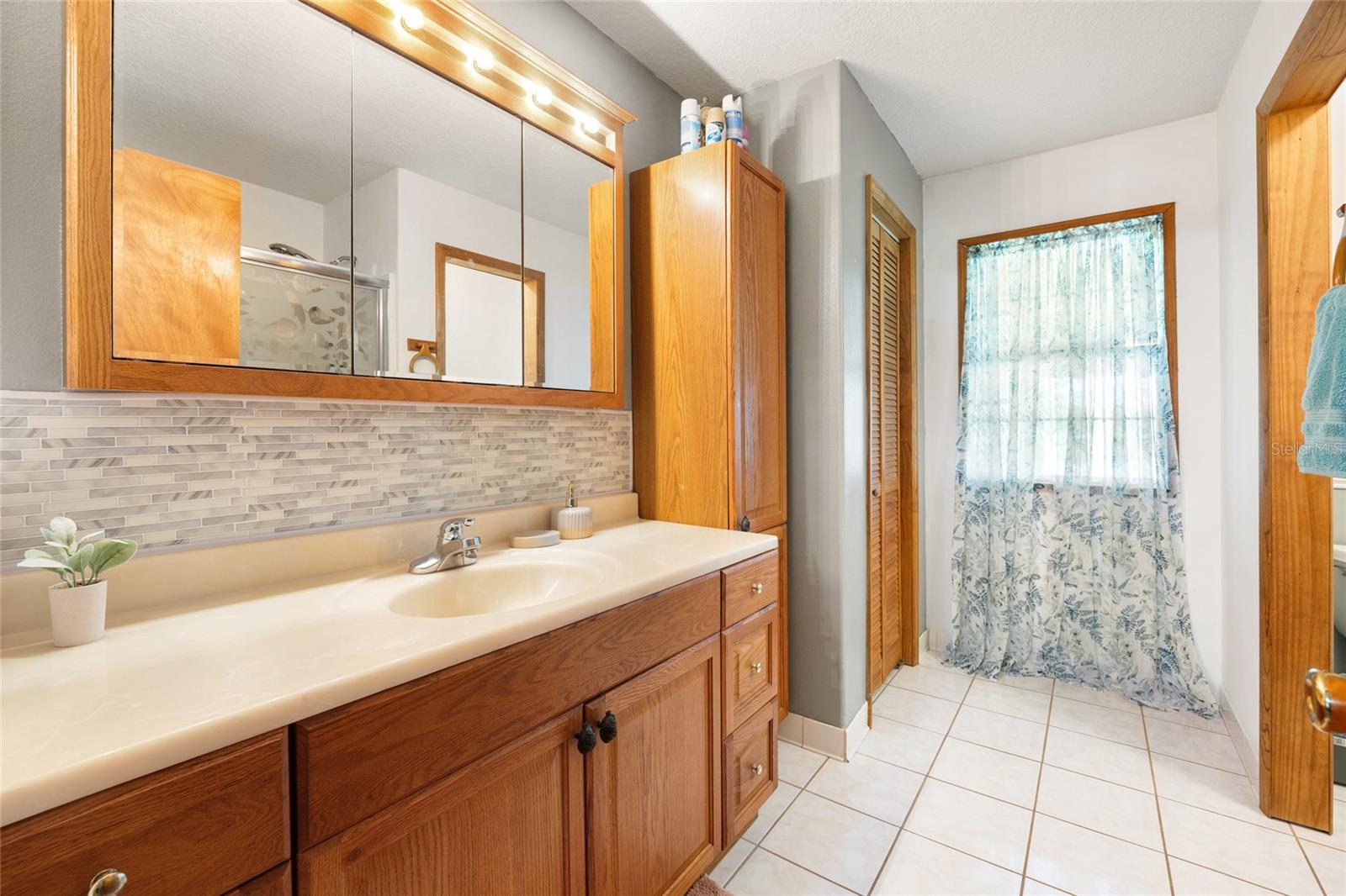 Listing photo id 14 for 7701 170th Avenue Road