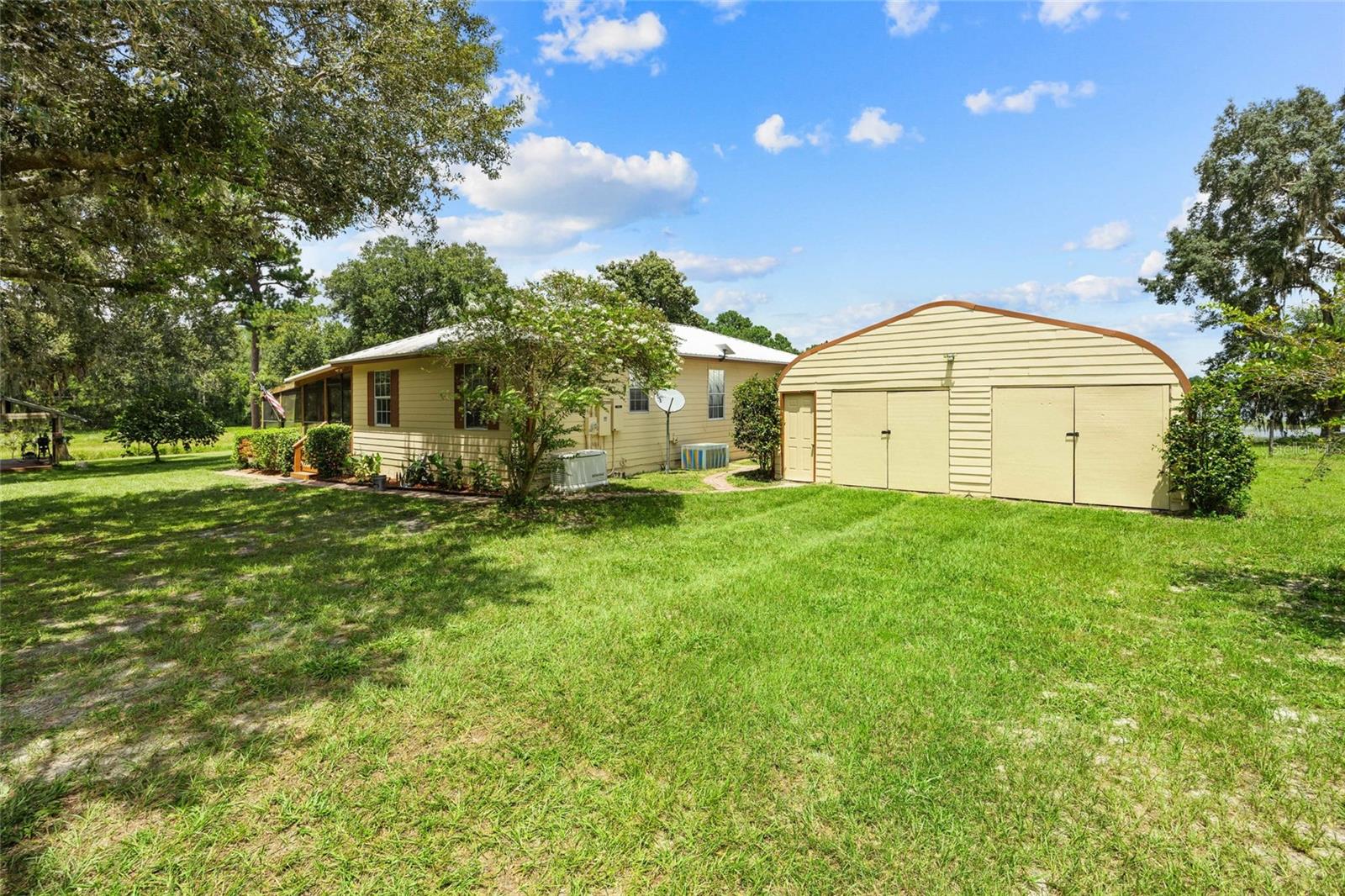 Listing photo id 23 for 7701 170th Avenue Road
