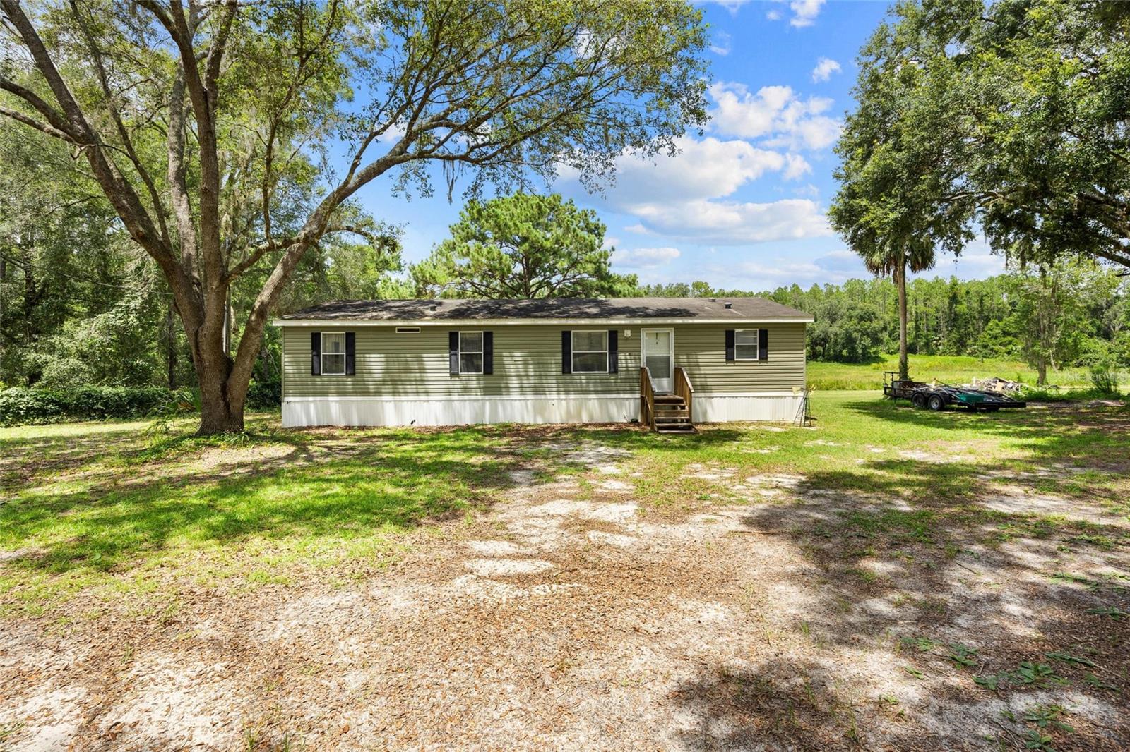 Listing photo id 25 for 7701 170th Avenue Road