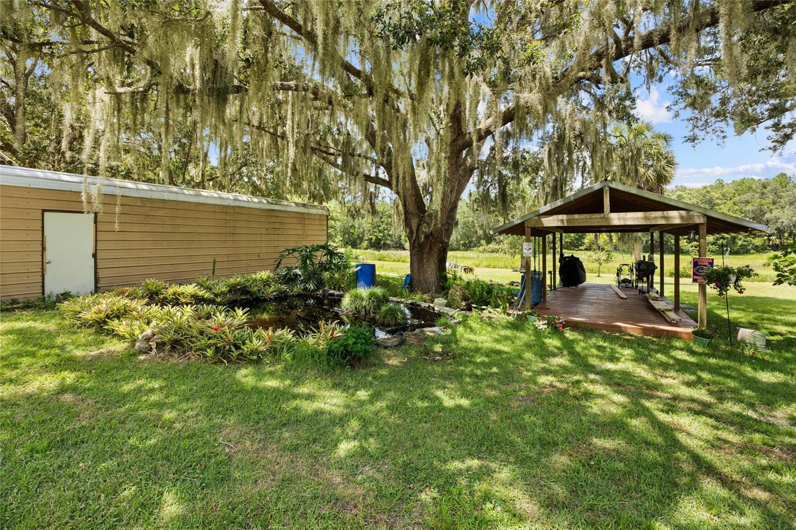 Listing photo id 42 for 7701 170th Avenue Road