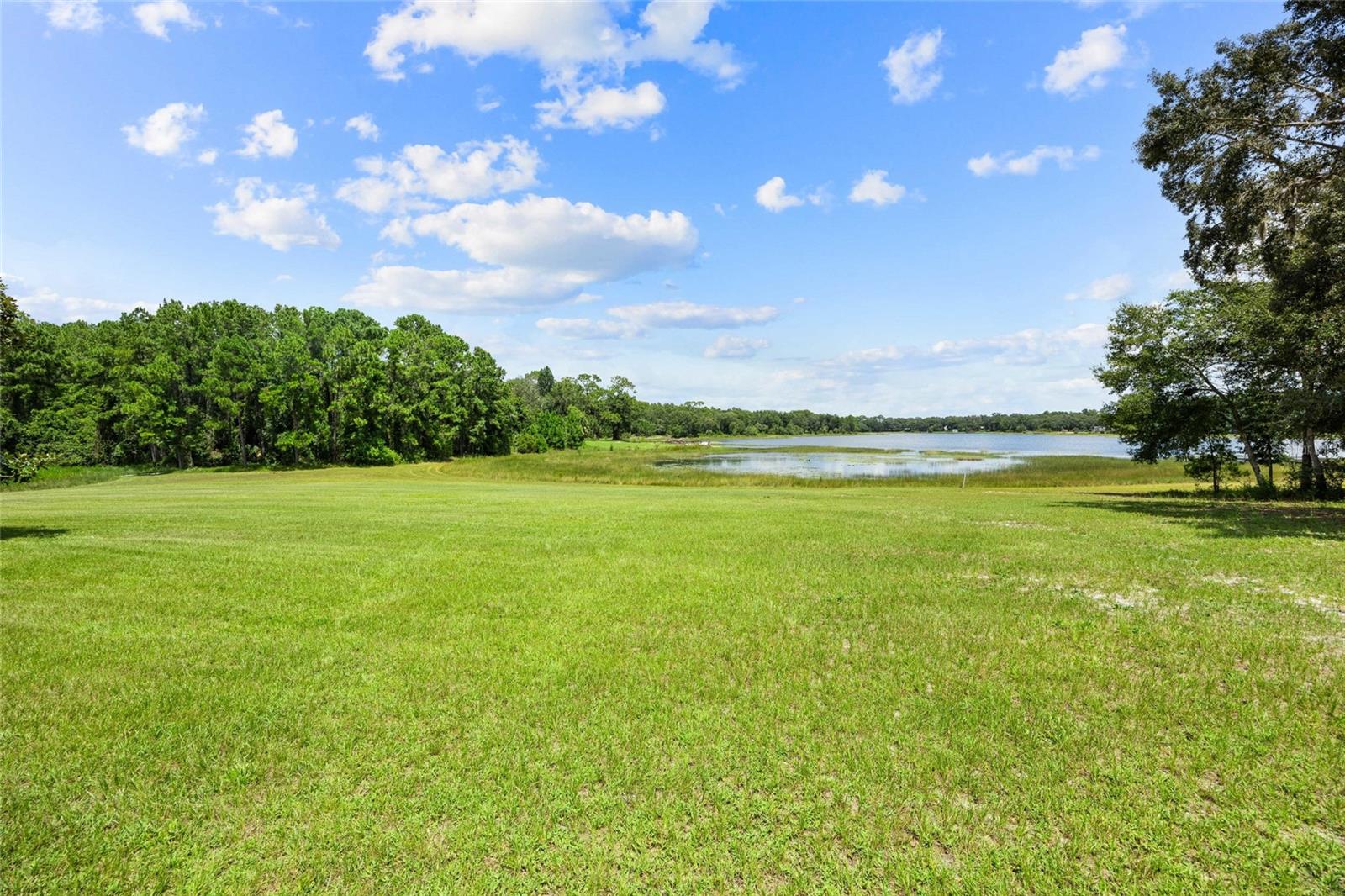 Listing photo id 4 for 7701 170th Avenue Road