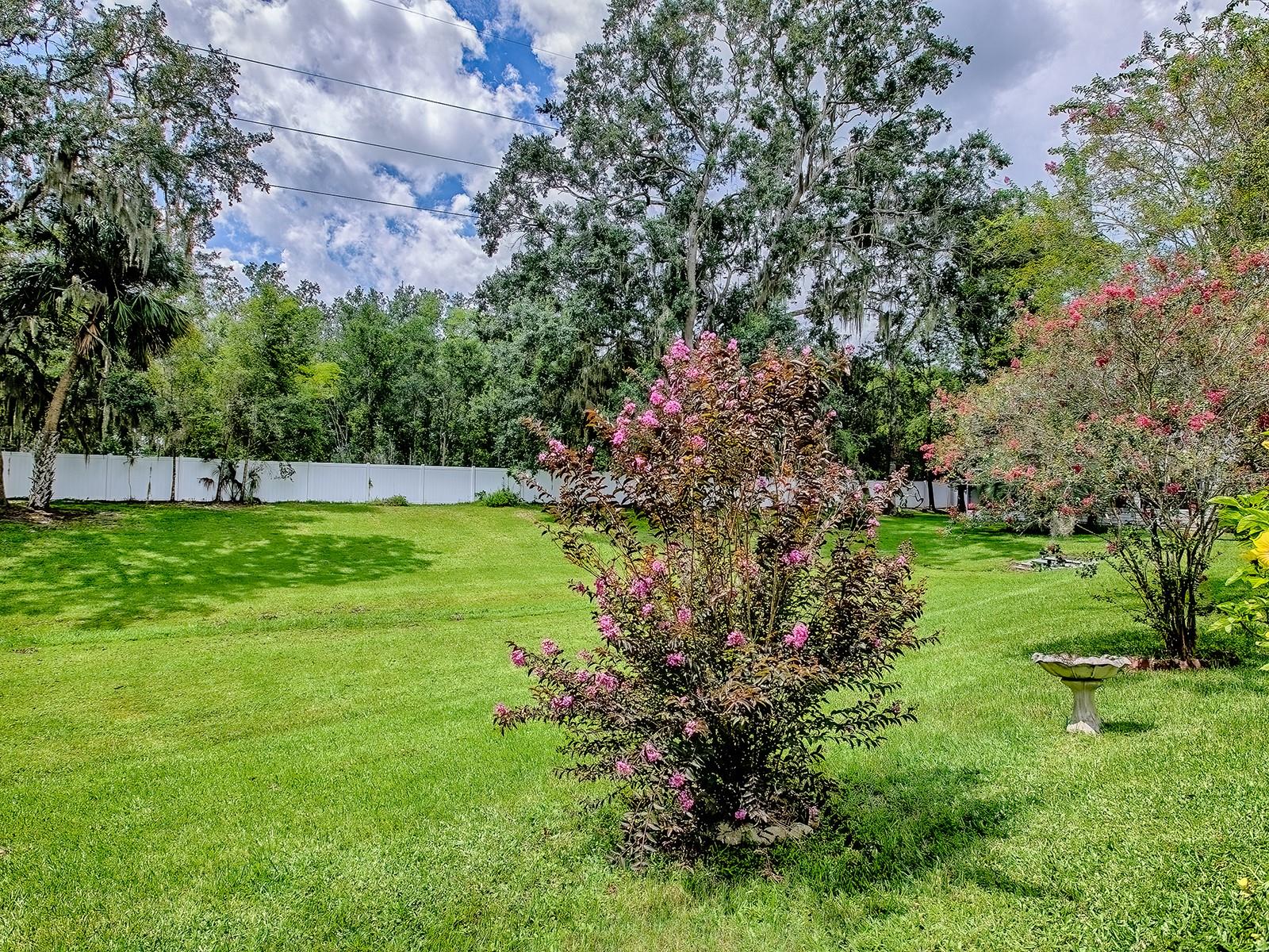 Image 20 of 43 For 642 Glen Oaks Drive