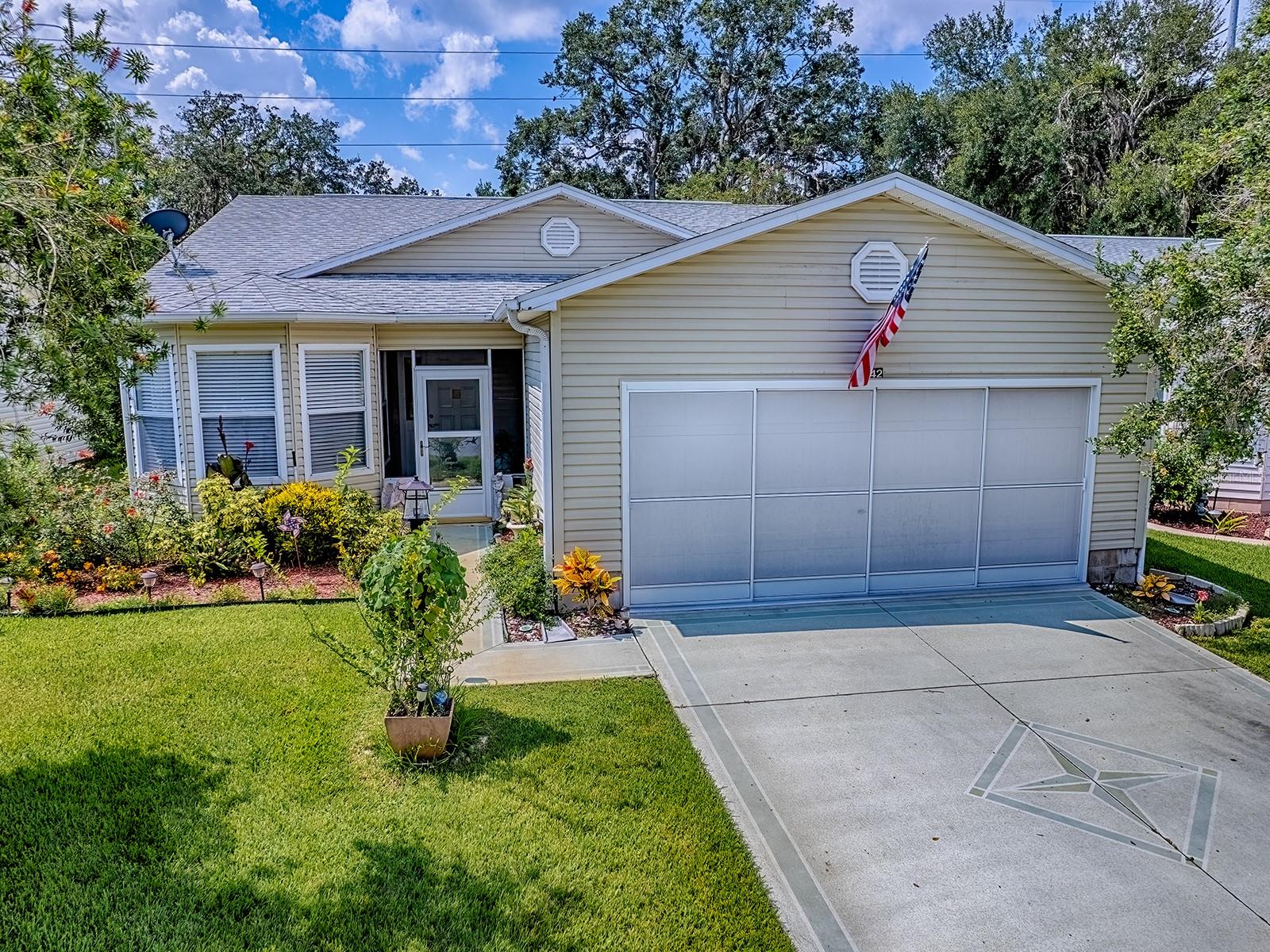 Image 42 of 43 For 642 Glen Oaks Drive