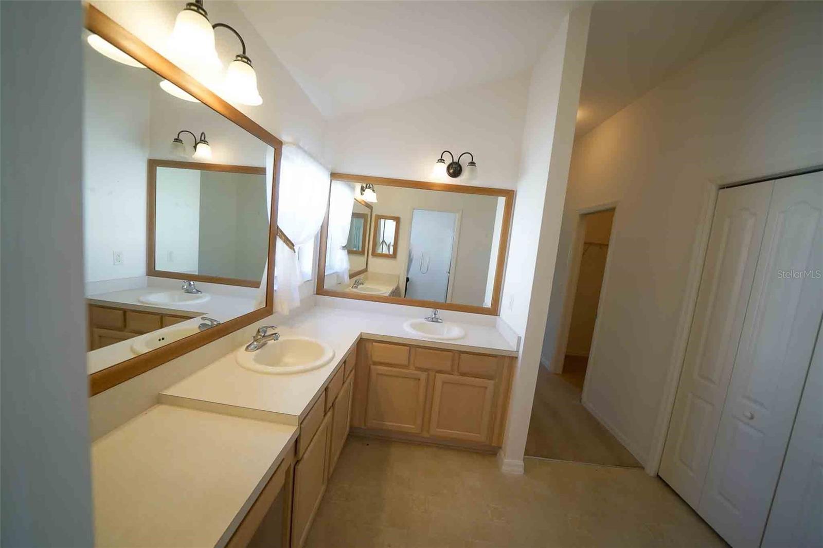Image 31 of 45 For 7233 Se 171st Pond Ln