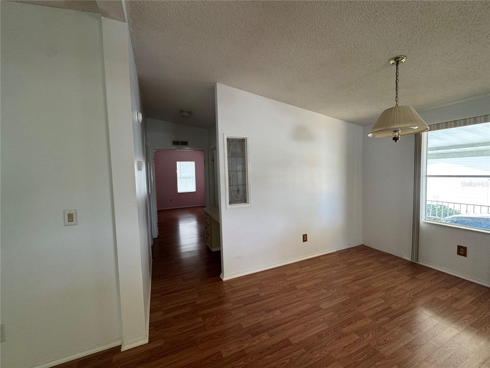 Image 12 of 26 For 1522 Hillcrest Drive