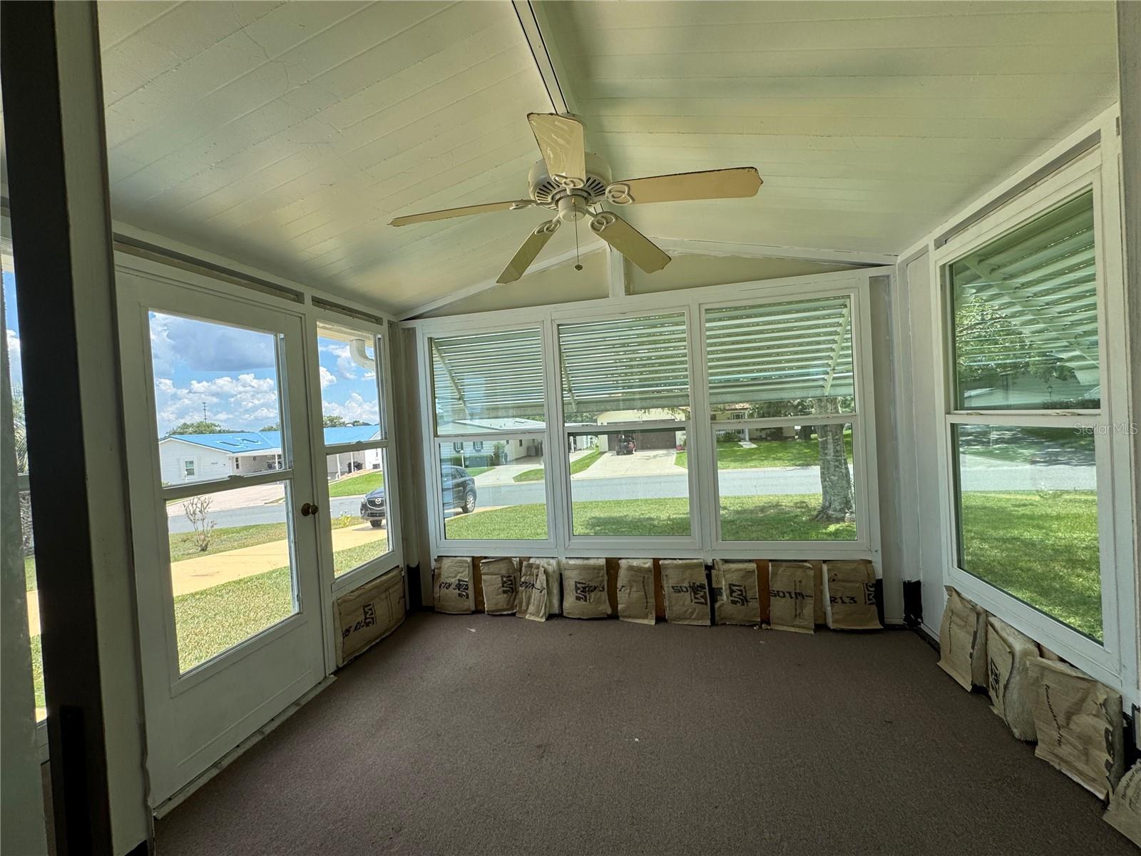 Image 4 of 26 For 1522 Hillcrest Drive
