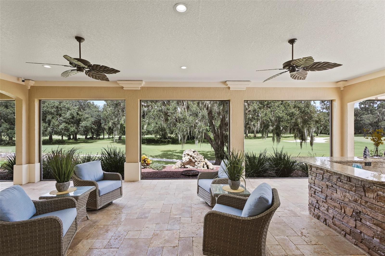 Image 4 of 97 For 2007 Lake Ridge Drive