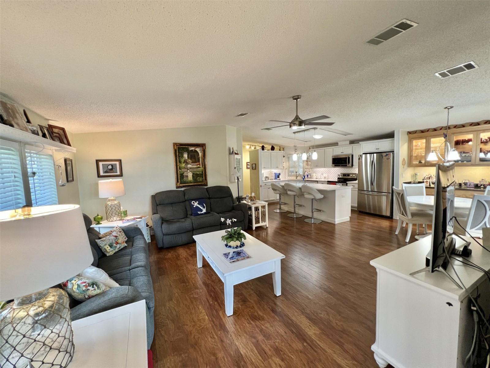 Image 19 of 62 For 122 Tamarisk Way