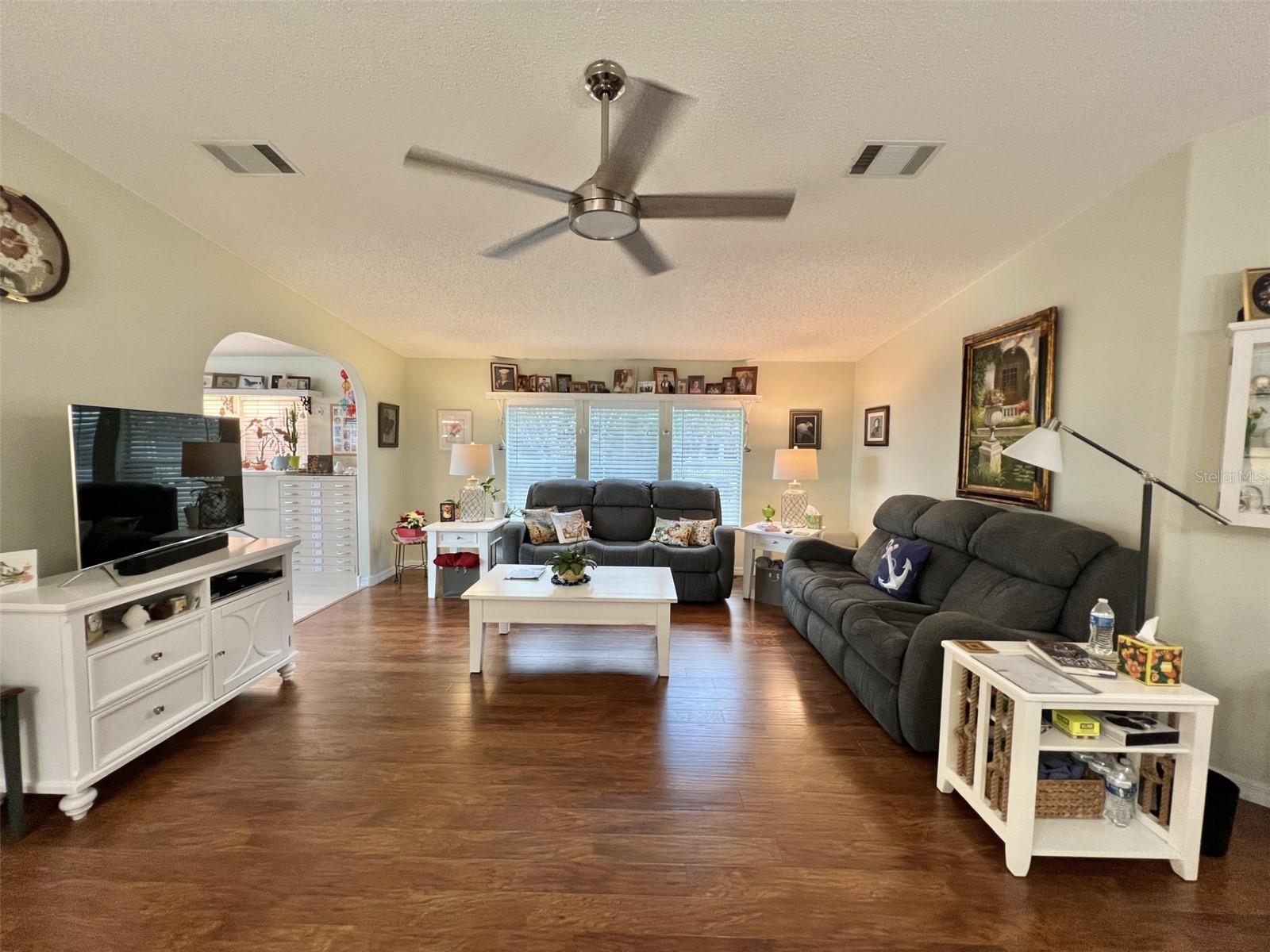 Image 2 of 62 For 122 Tamarisk Way
