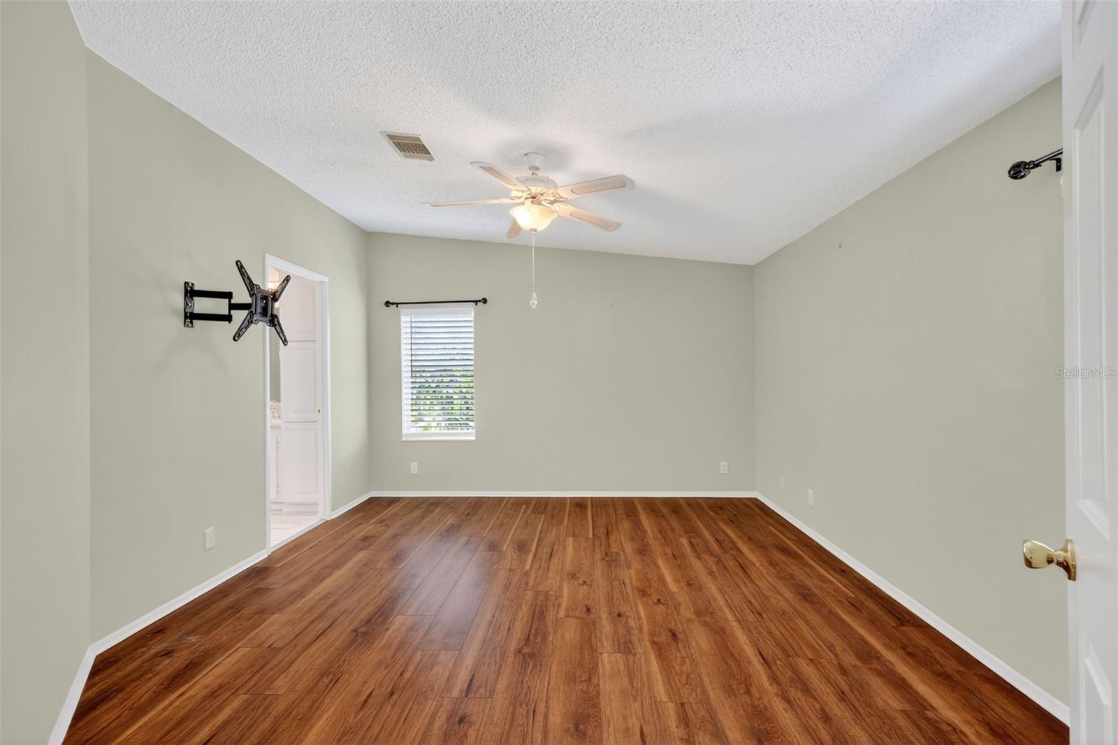 Image 15 of 37 For 3024 Manatee Road