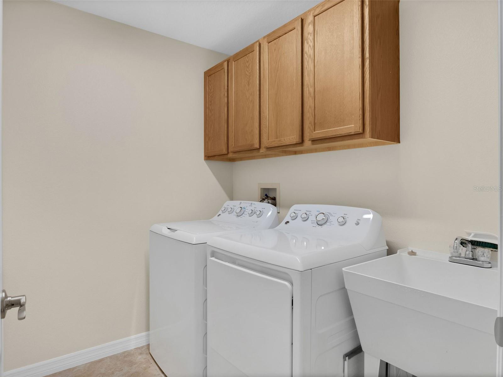 Image 23 of 45 For 4411 Winchester Court