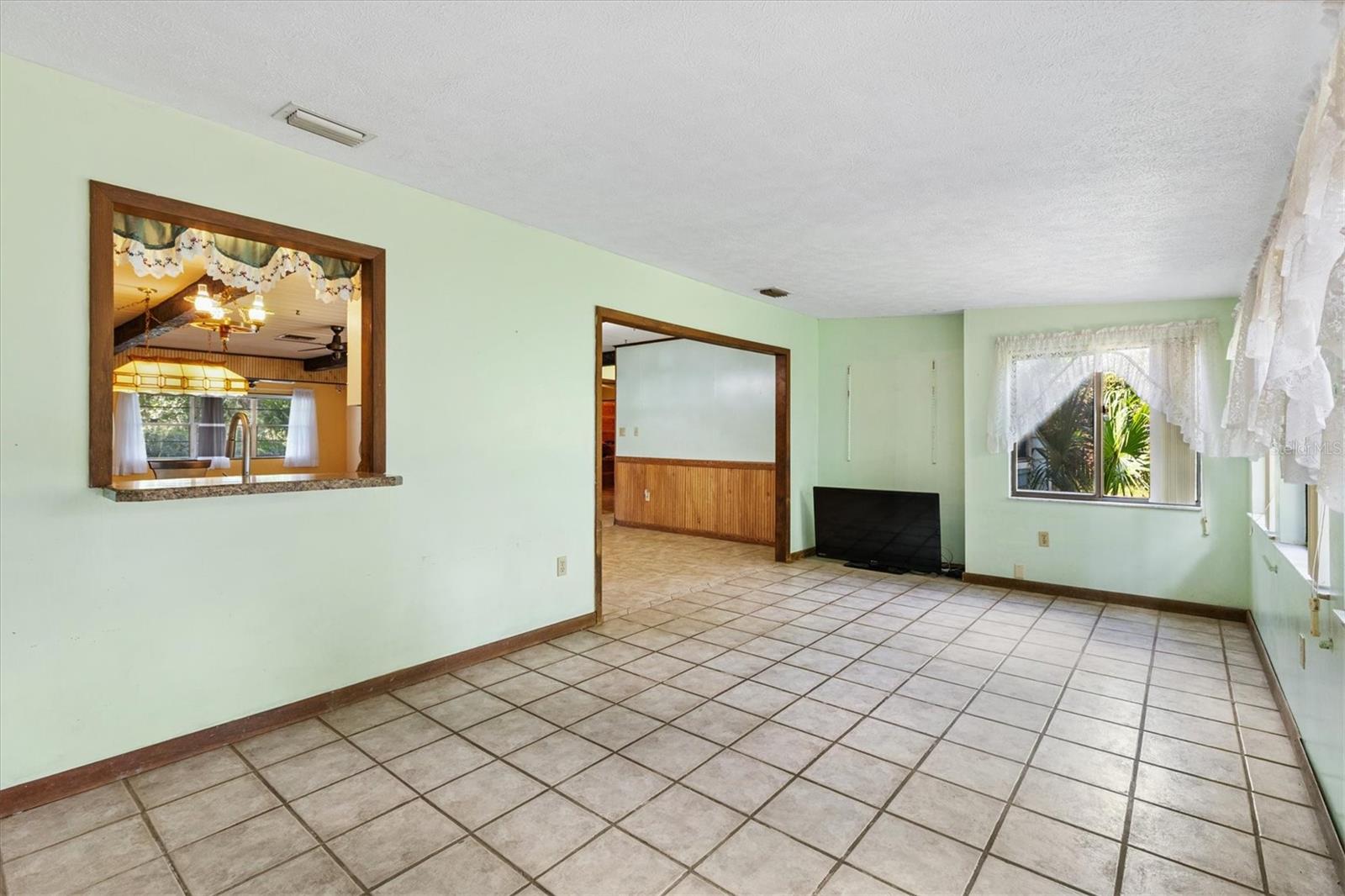 Image 17 of 40 For 602 111th Lane