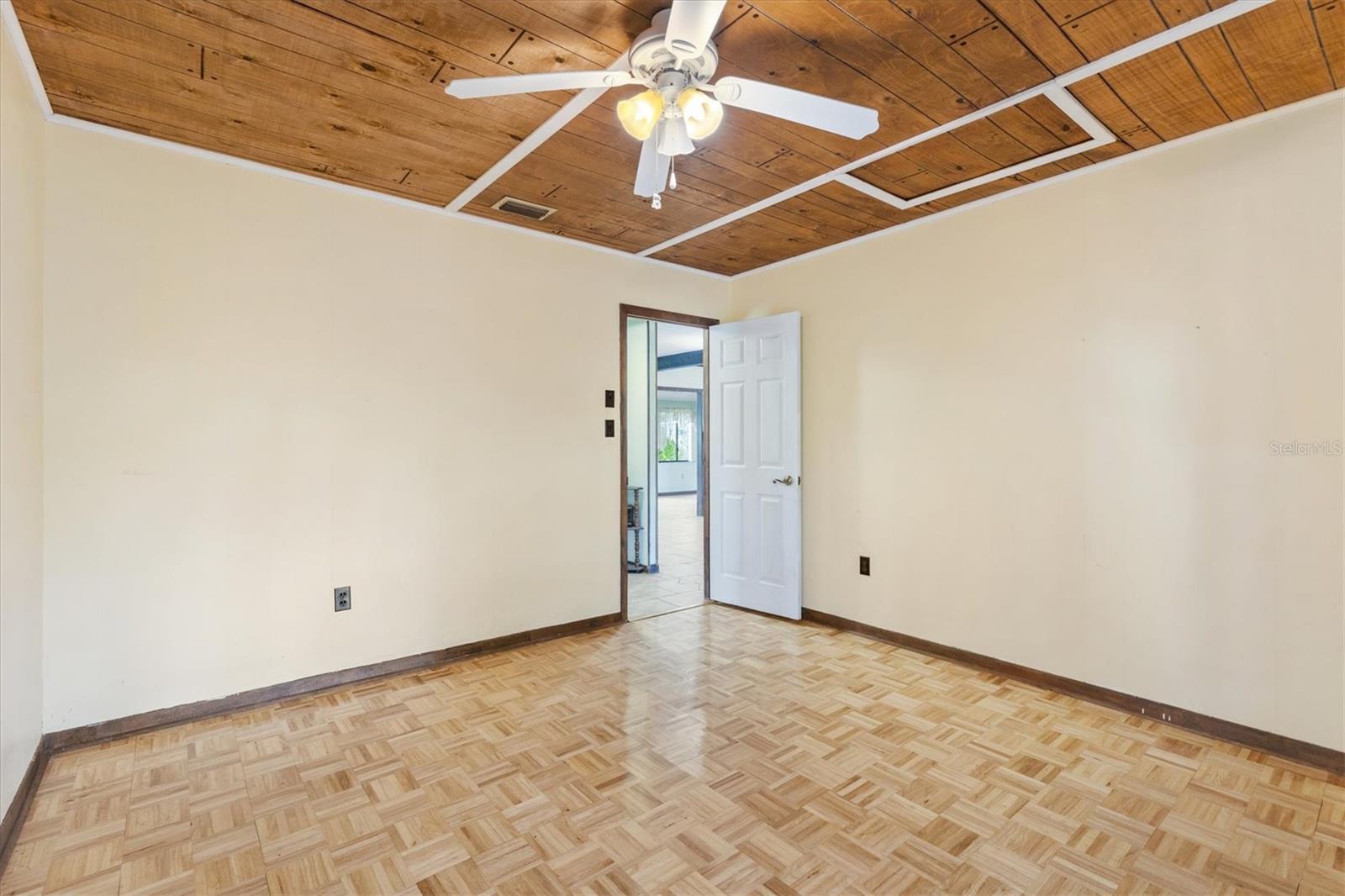 Image 25 of 40 For 602 111th Lane