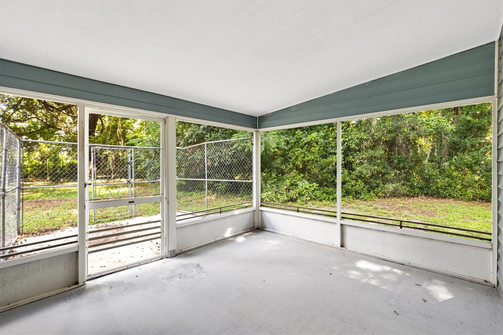 Image 27 of 40 For 602 111th Lane