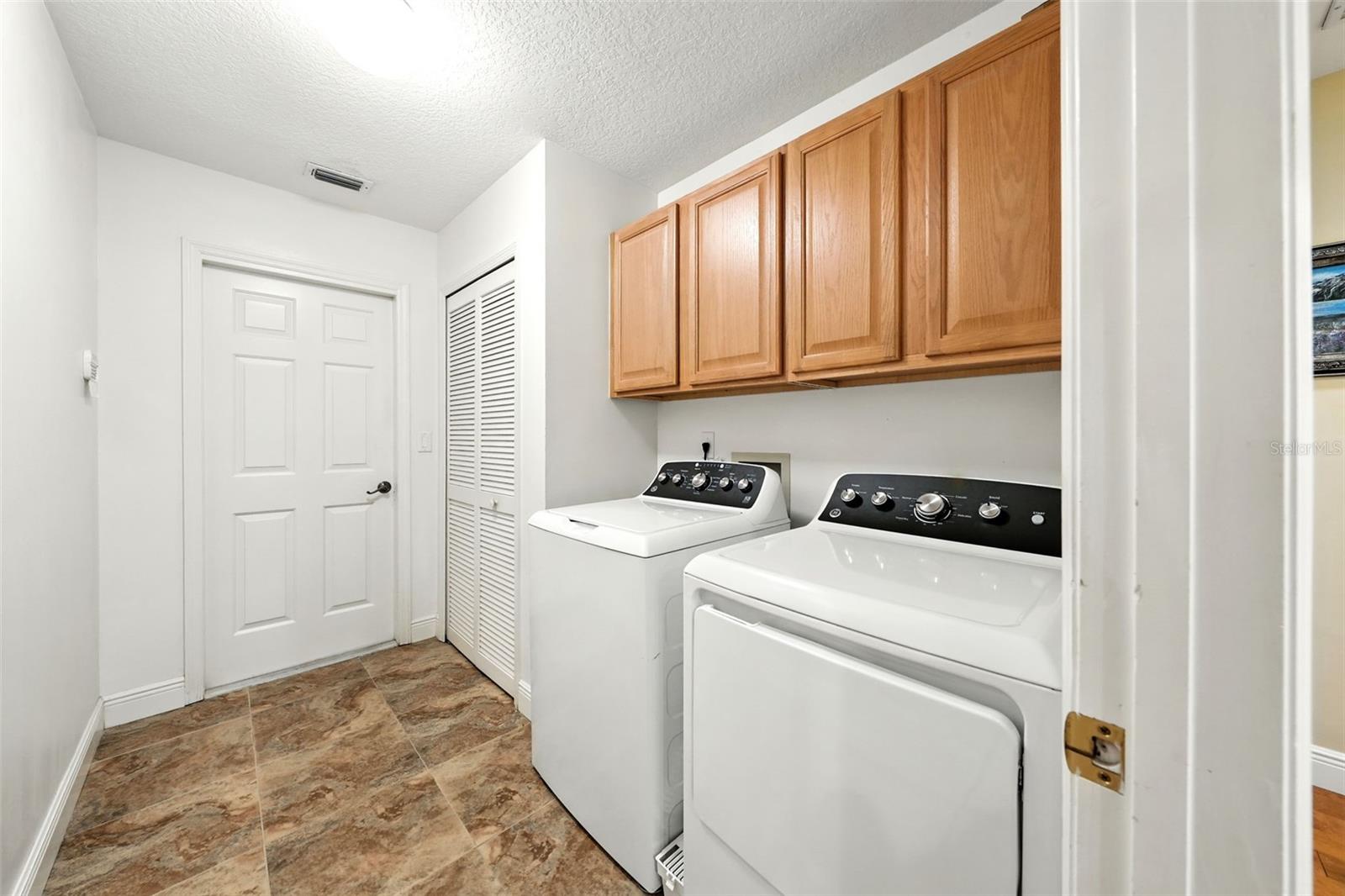 Image 18 of 60 For 25603 Troon Avenue