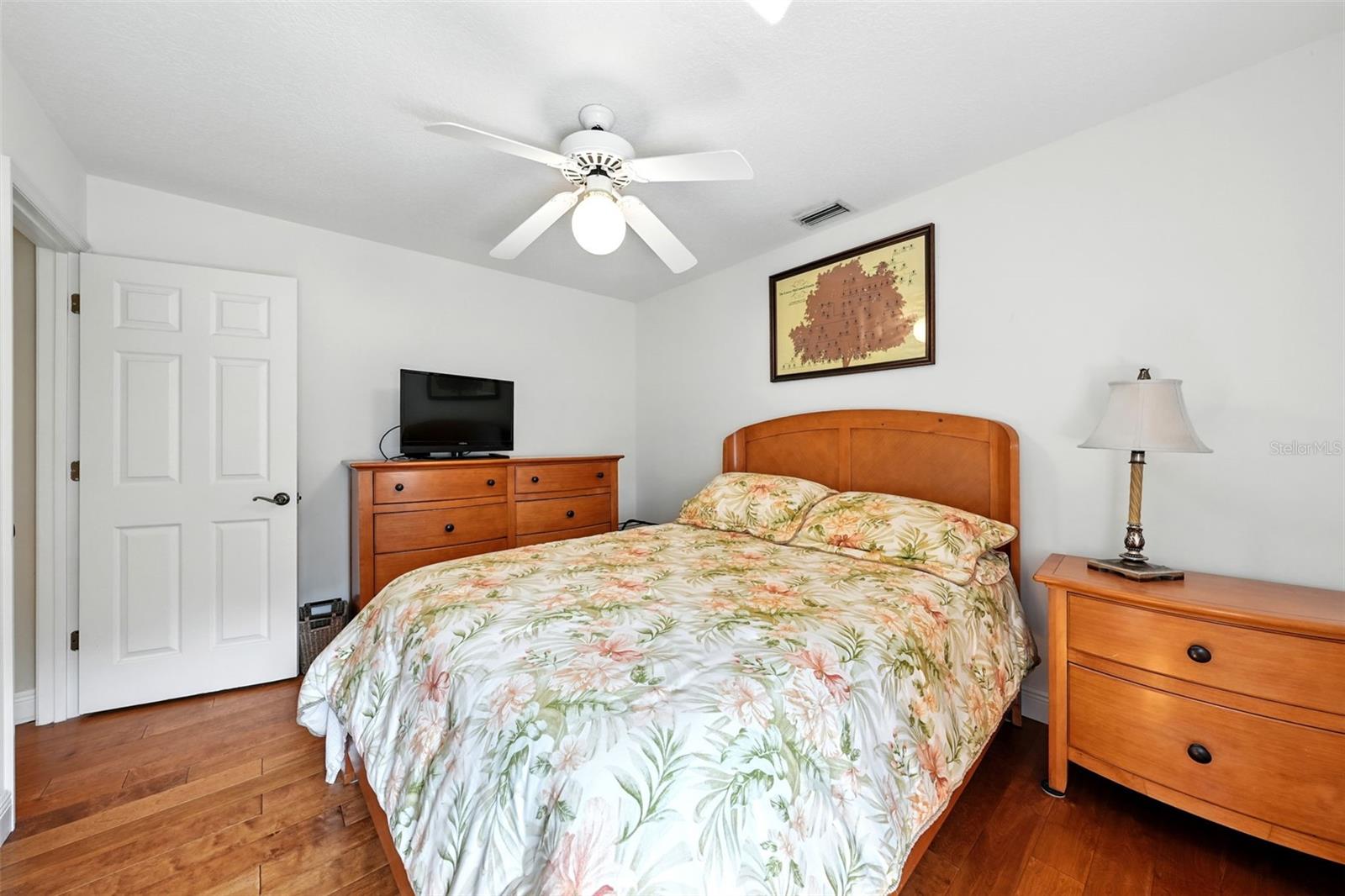 Image 21 of 60 For 25603 Troon Avenue