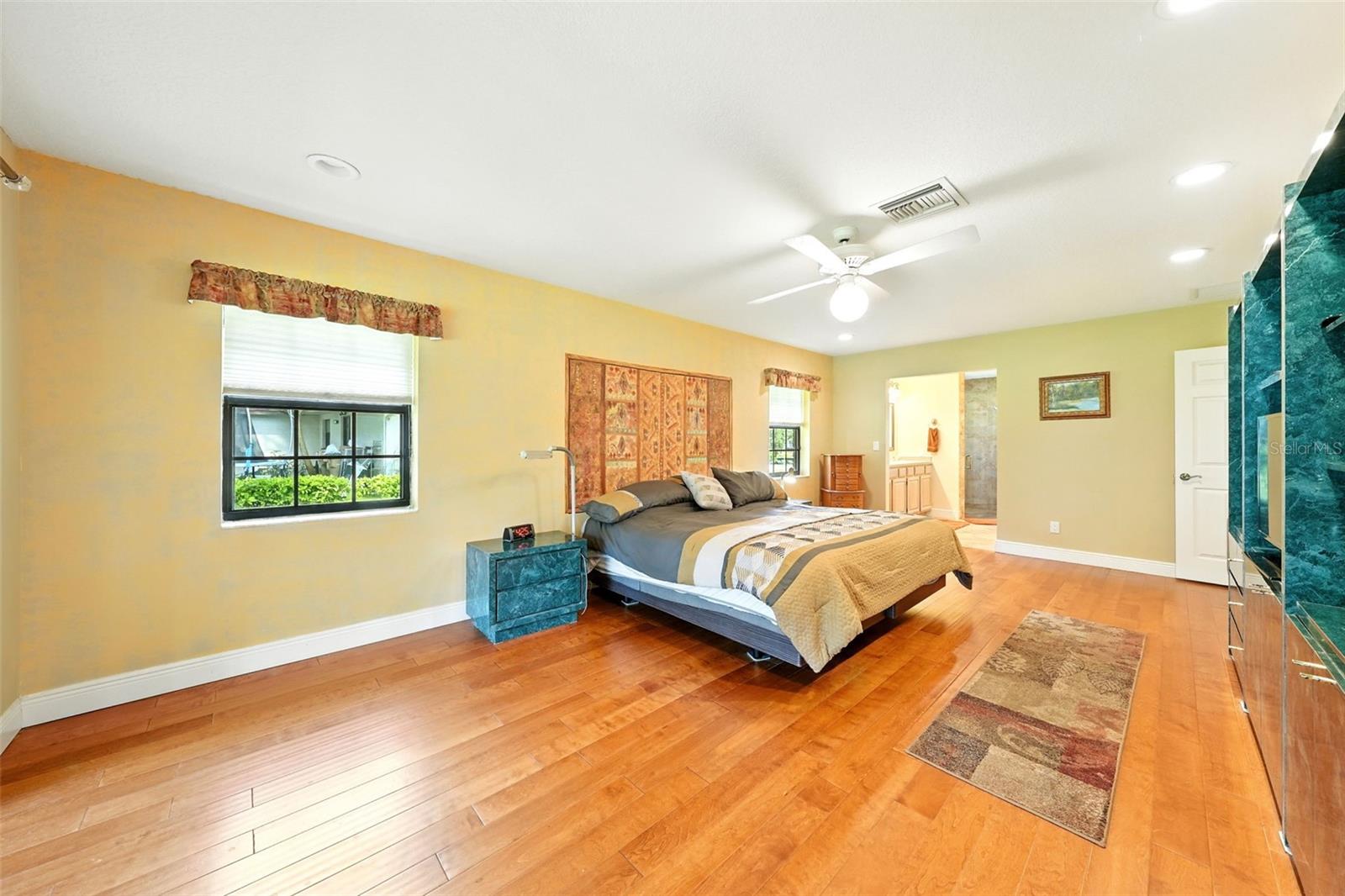 Image 30 of 60 For 25603 Troon Avenue
