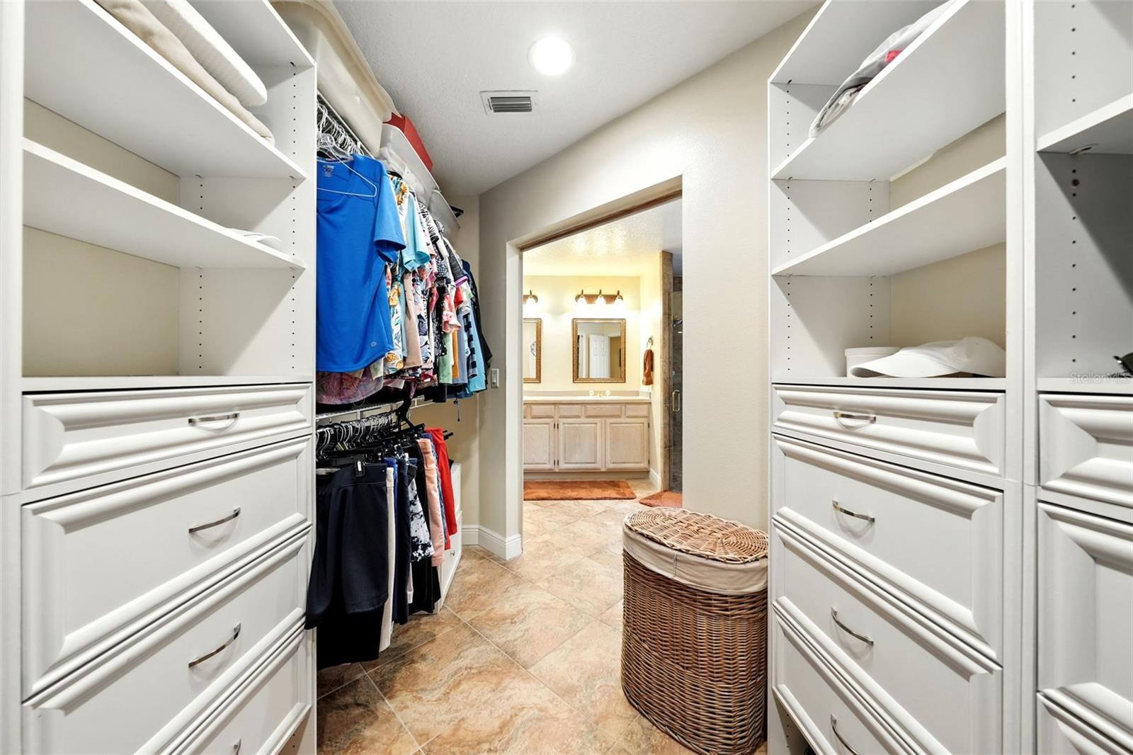 Image 37 of 60 For 25603 Troon Avenue