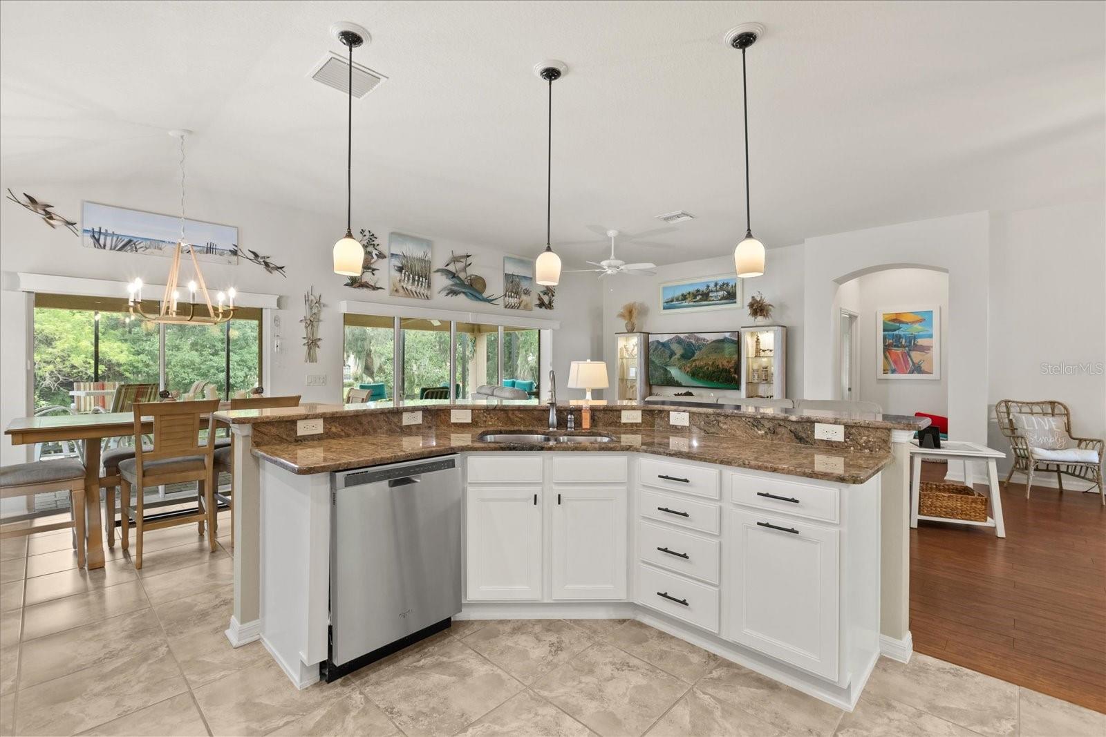 Image 11 of 39 For 10069 Lake Miona Way