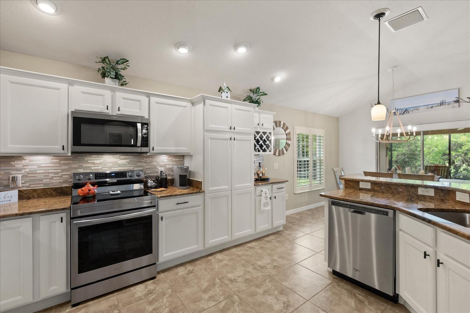 Image 12 of 39 For 10069 Lake Miona Way