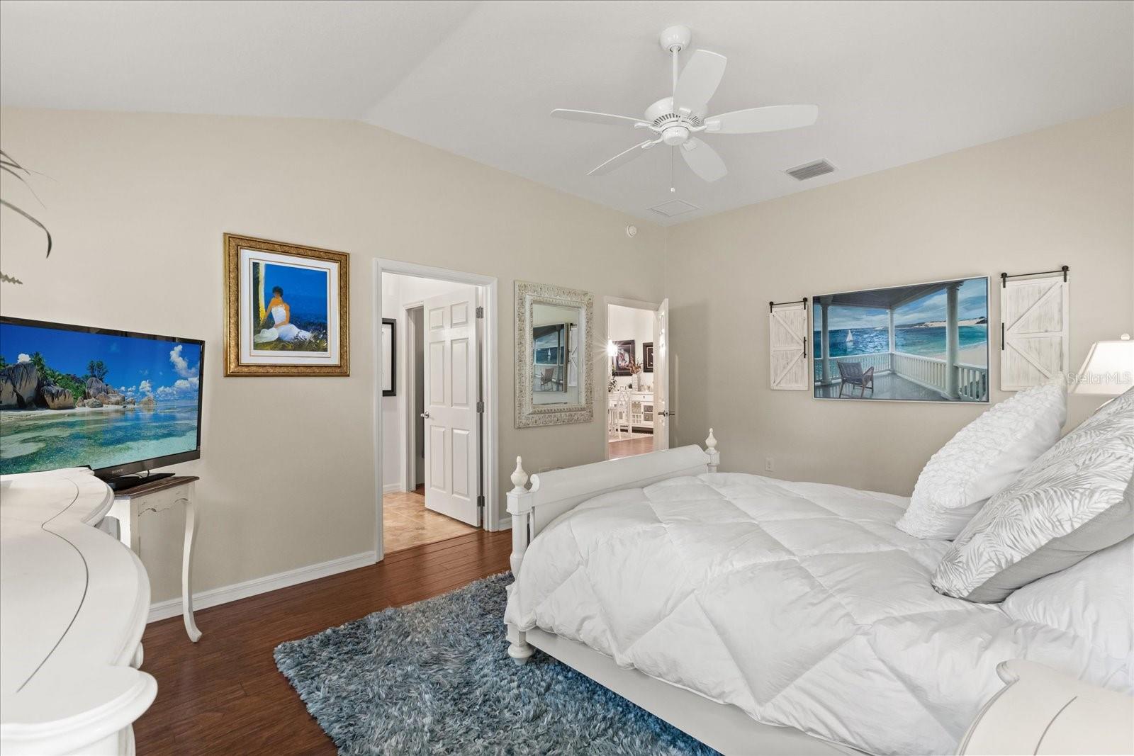 Image 23 of 39 For 10069 Lake Miona Way