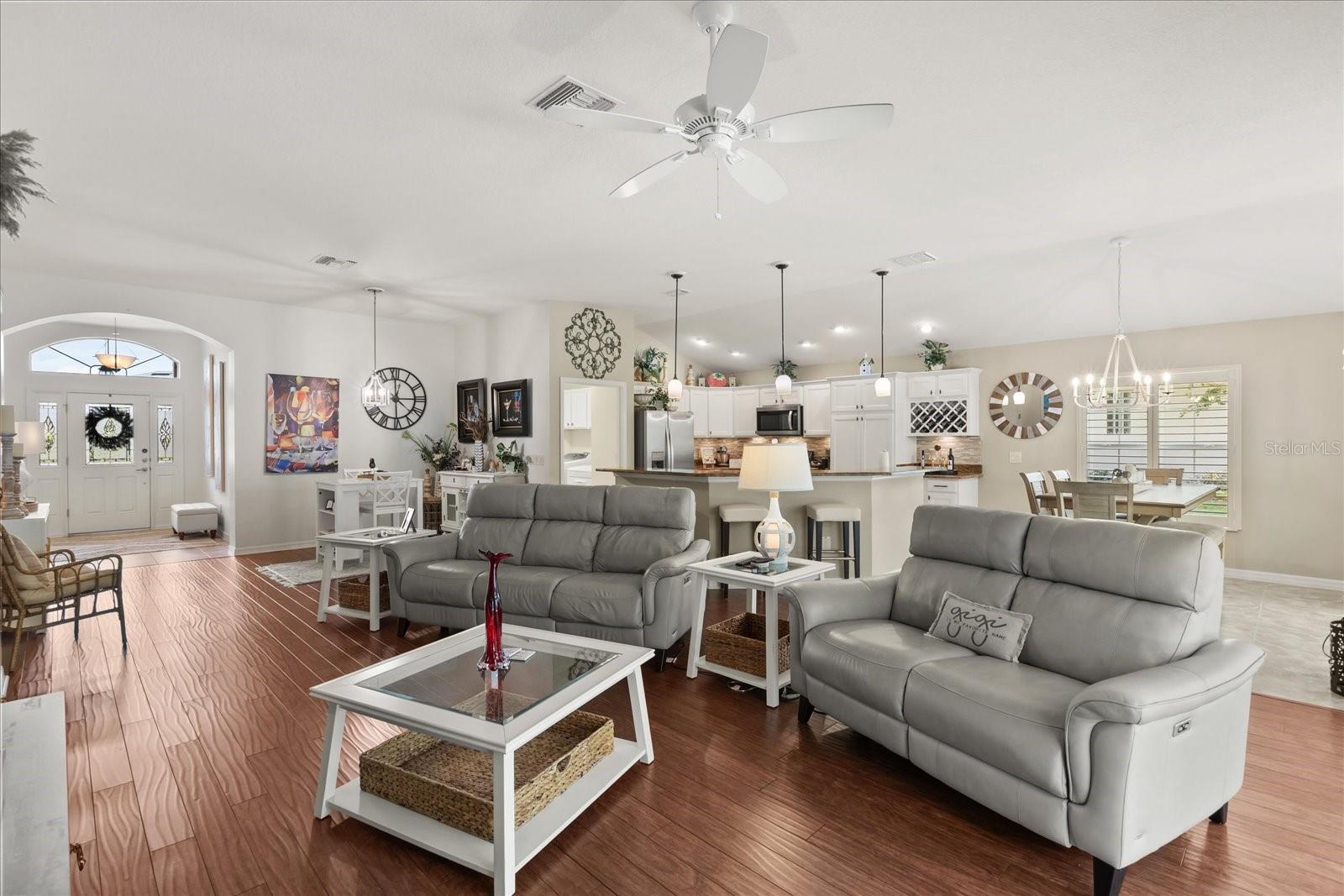Image 7 of 39 For 10069 Lake Miona Way