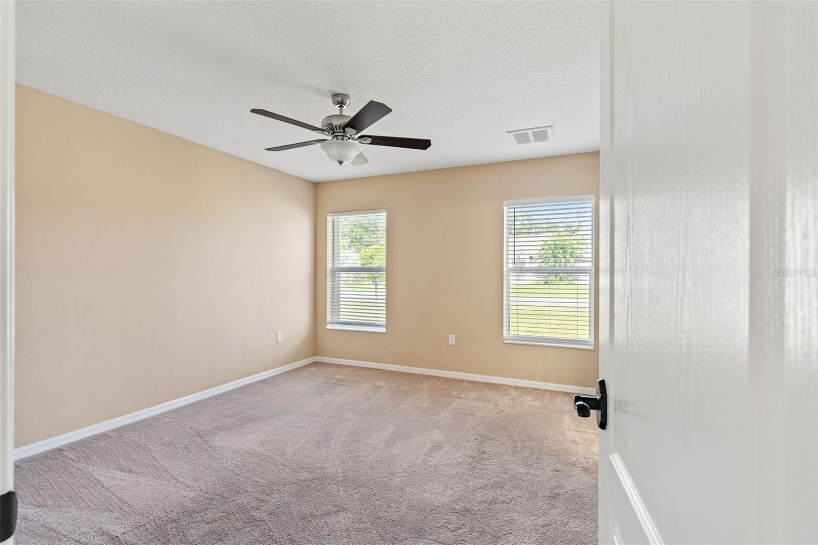 Image 17 of 41 For 5346 Pierpoint Avenue